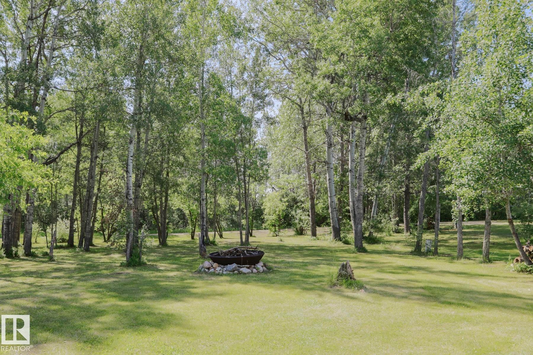 8 Main Street, Entwistle, AB