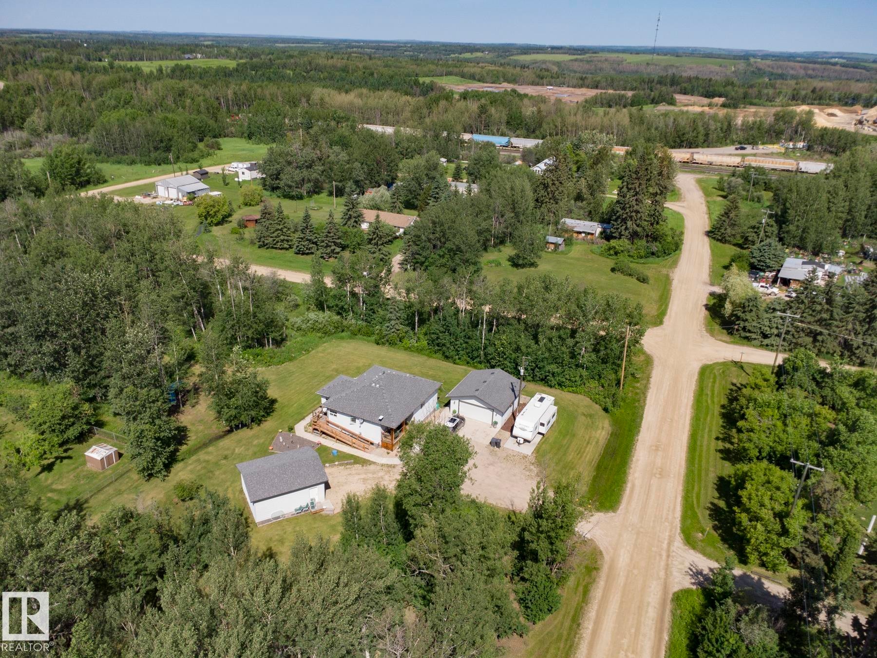 8 Main Street, Entwistle, AB