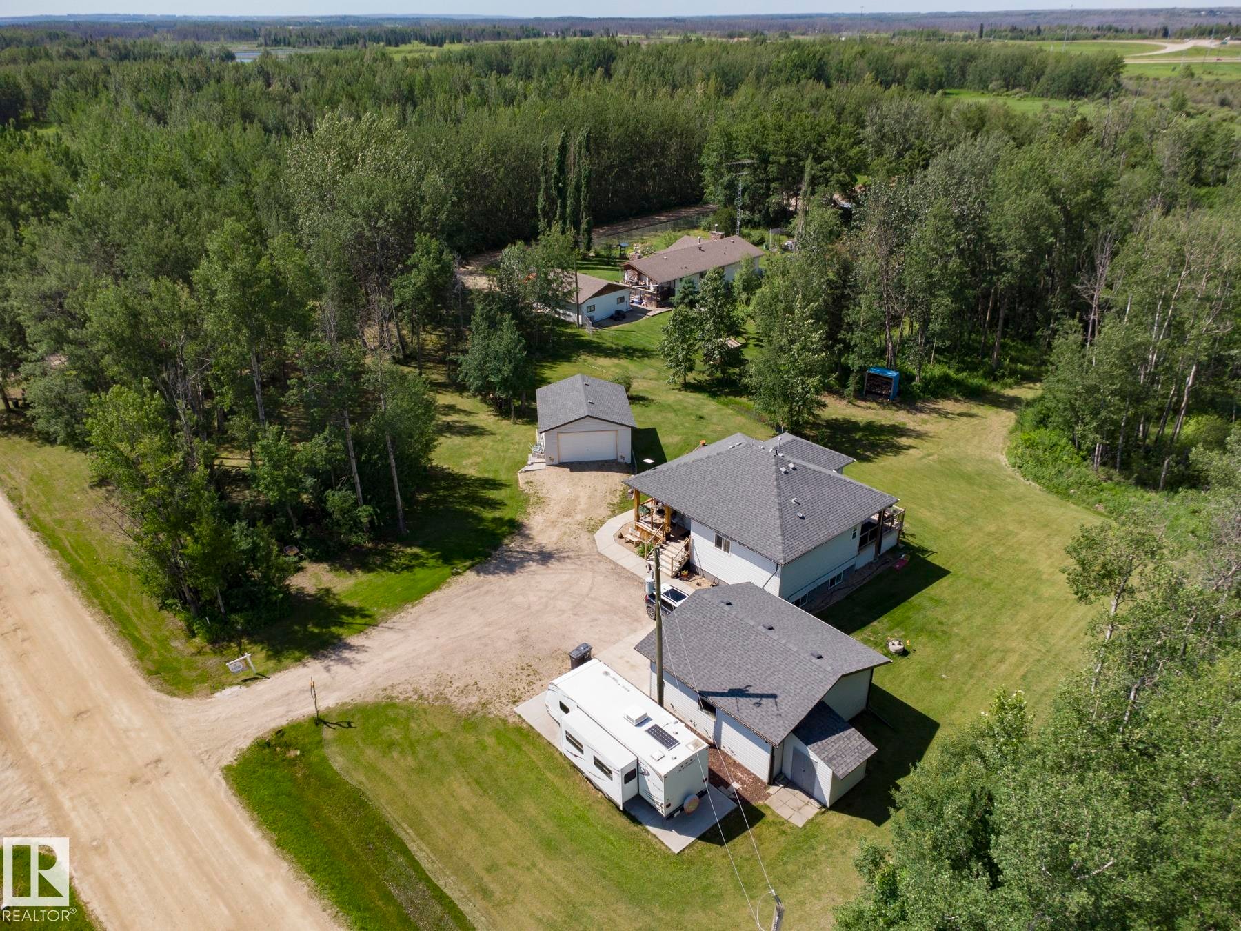 8 Main Street, Entwistle, AB