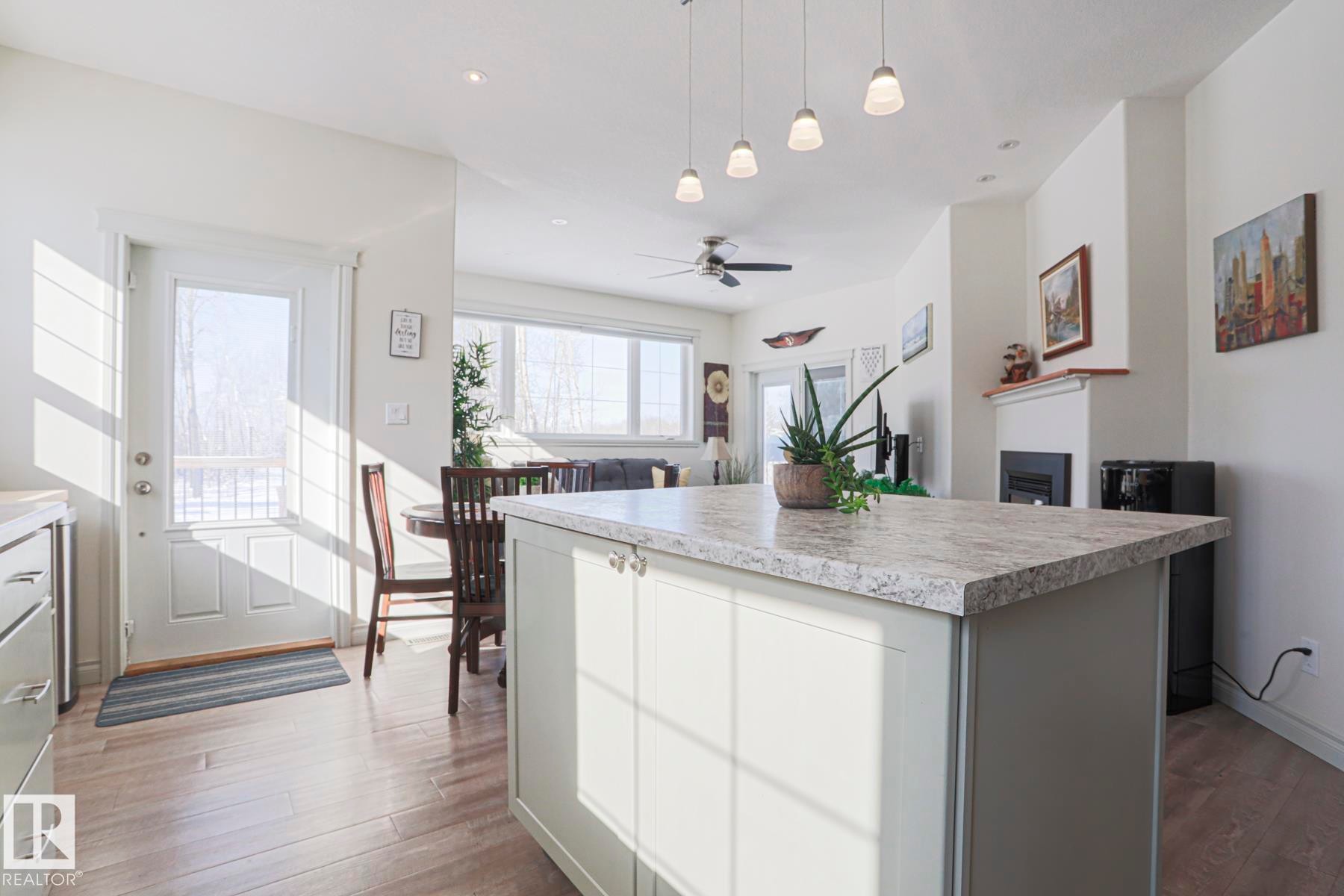 8 Main Street, Entwistle, AB