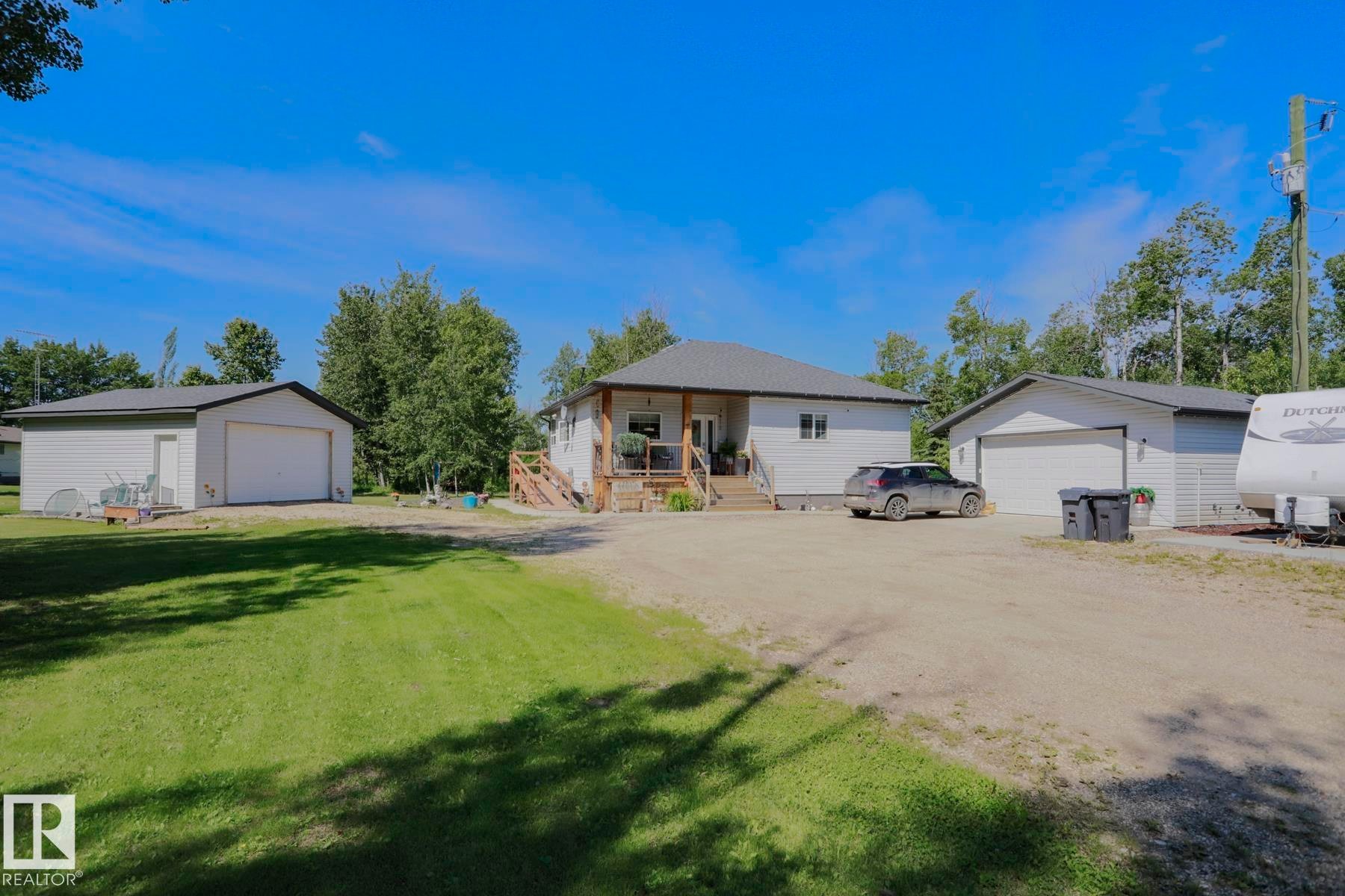 8 Main Street, Entwistle, AB