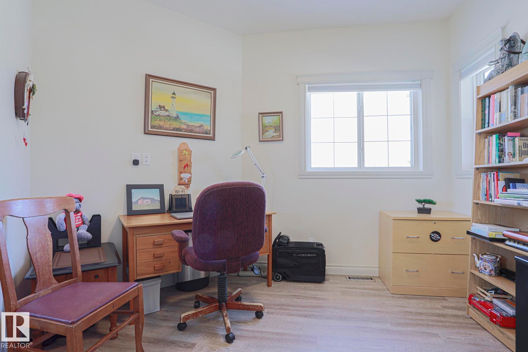8 Main Street, Entwistle, AB