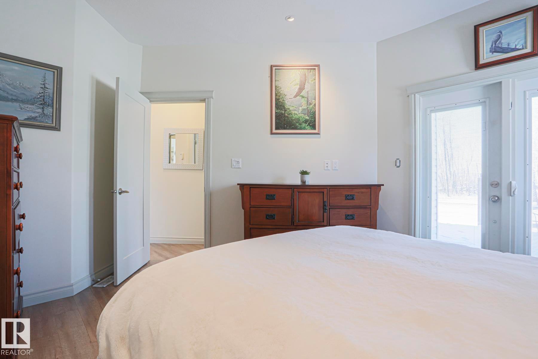 8 Main Street, Entwistle, AB