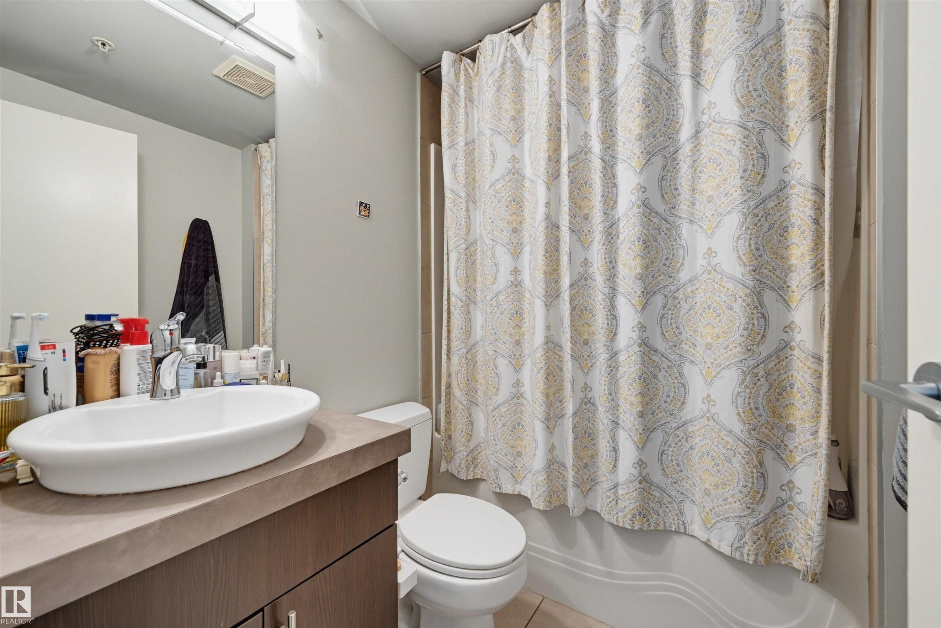 #2204 10152 104 St Nw, Edmonton, AB - Indoor Photo Showing Bathroom