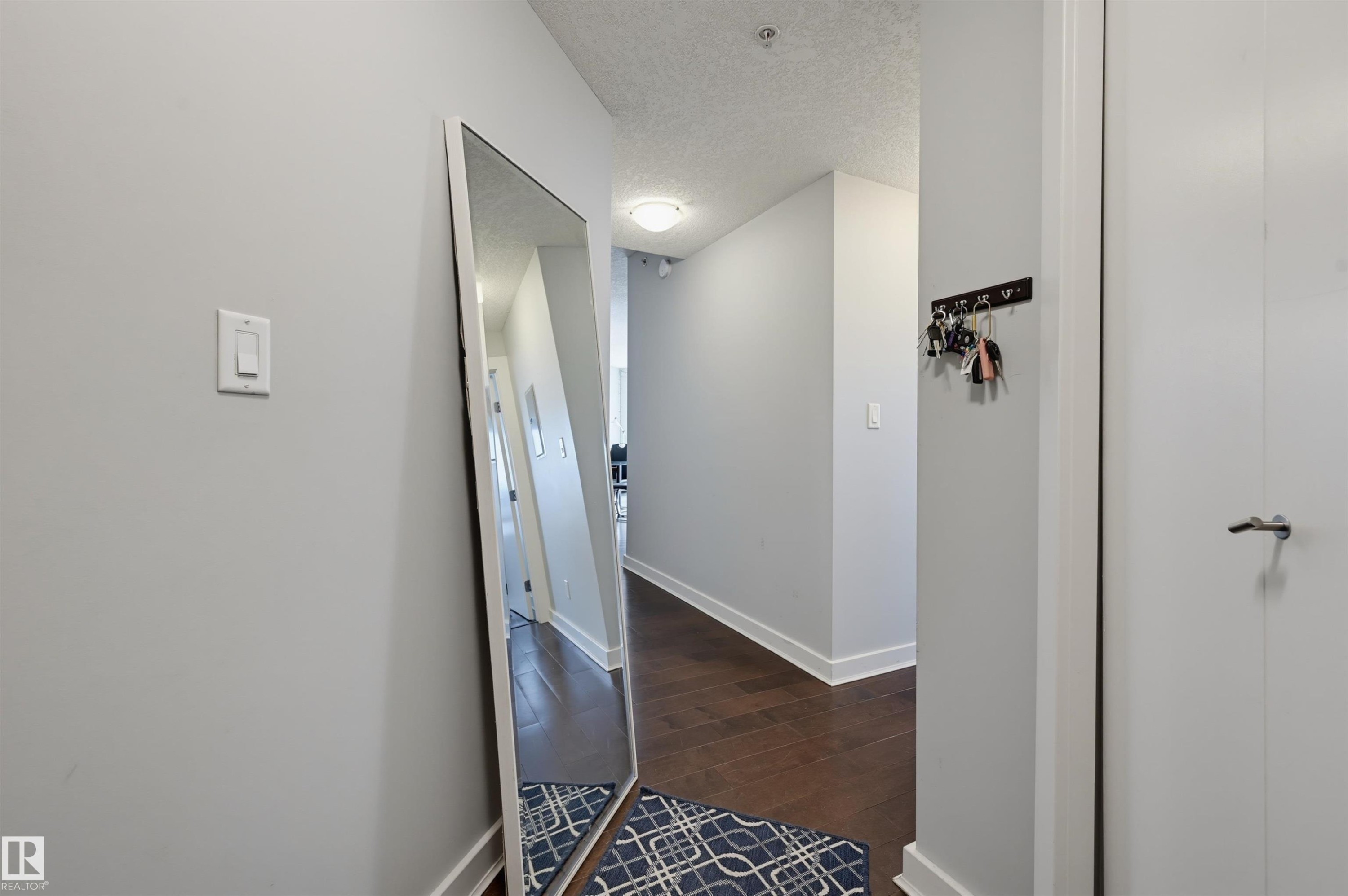 #2204 10152 104 St Nw, Edmonton, AB - Indoor Photo Showing Other Room