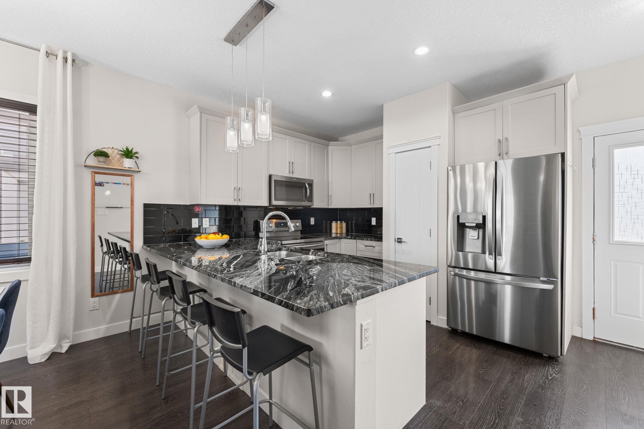 6689 Cardinal Road, Edmonton, AB