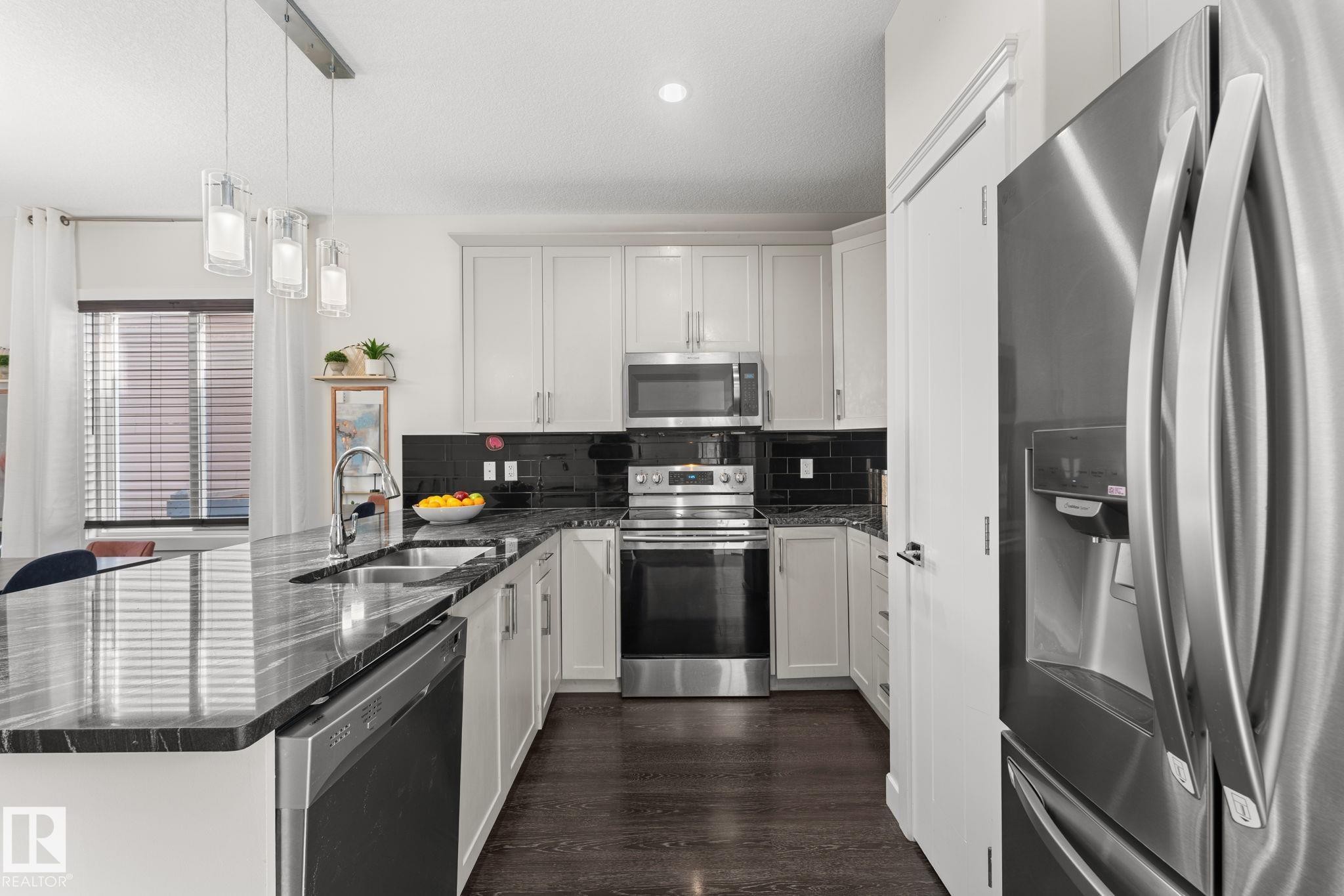 6689 Cardinal Road, Edmonton, AB