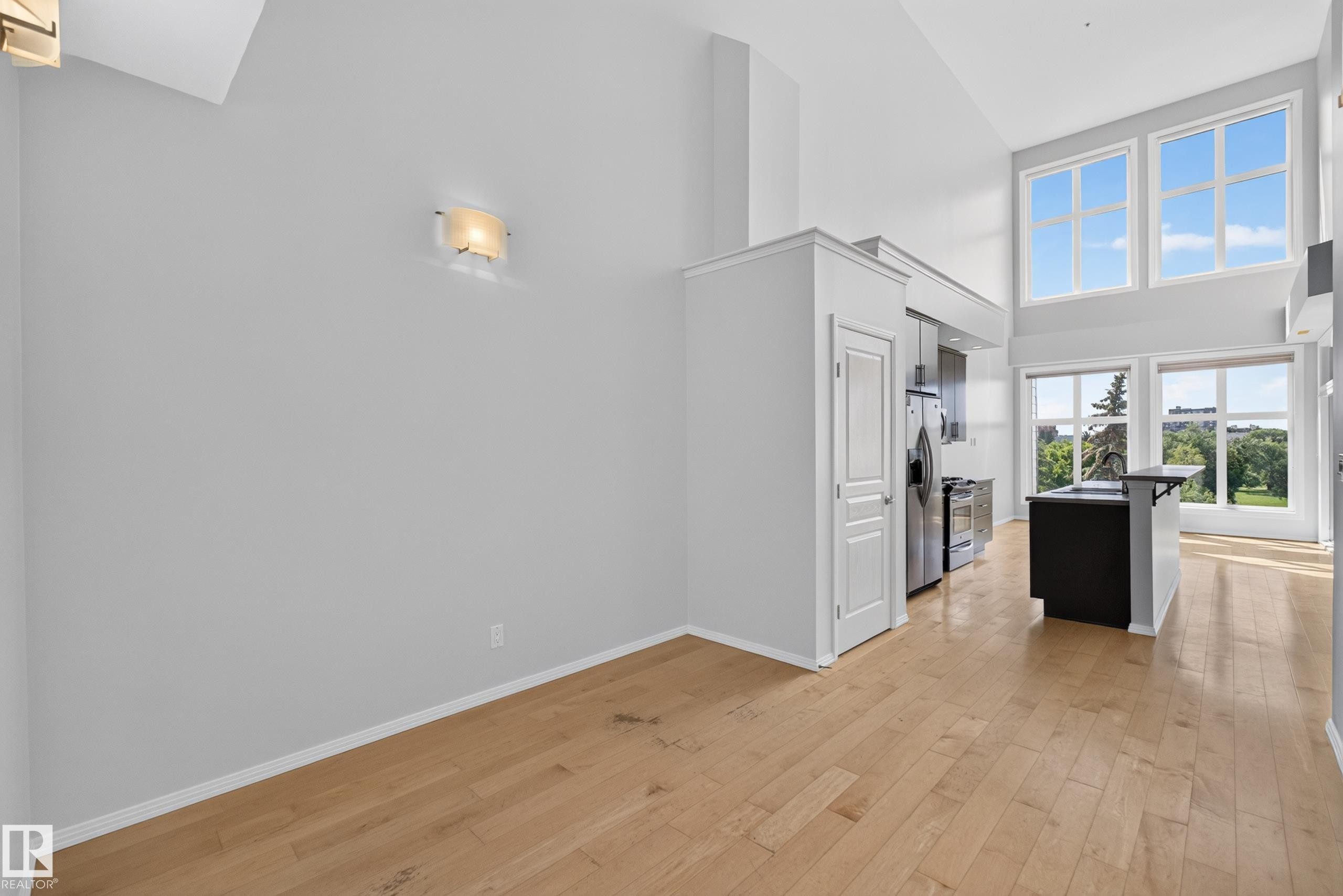#403 10531 117 St Nw, Edmonton, AB - Indoor Photo Showing Other Room
