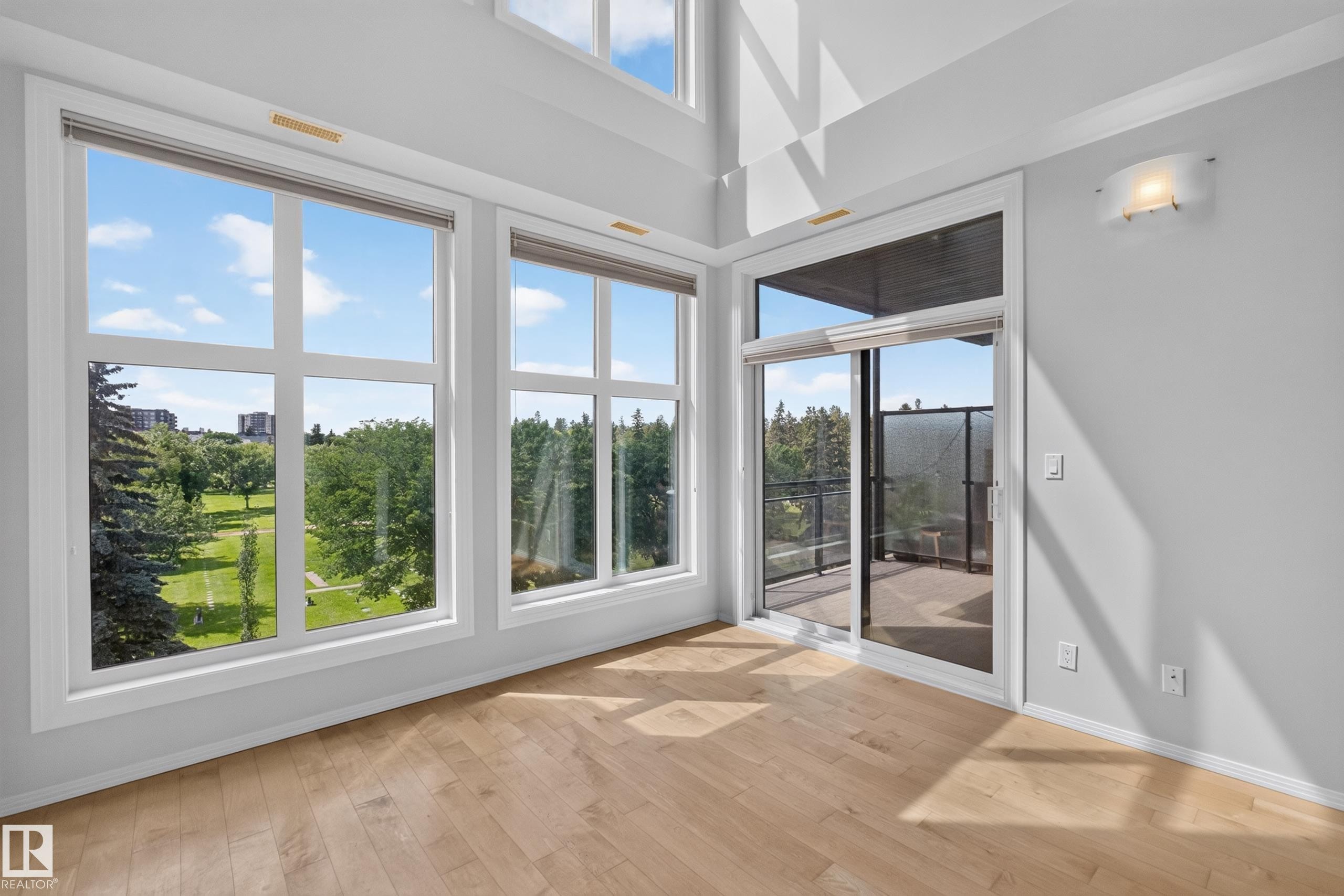 #403 10531 117 St Nw, Edmonton, AB - Indoor Photo Showing Other Room