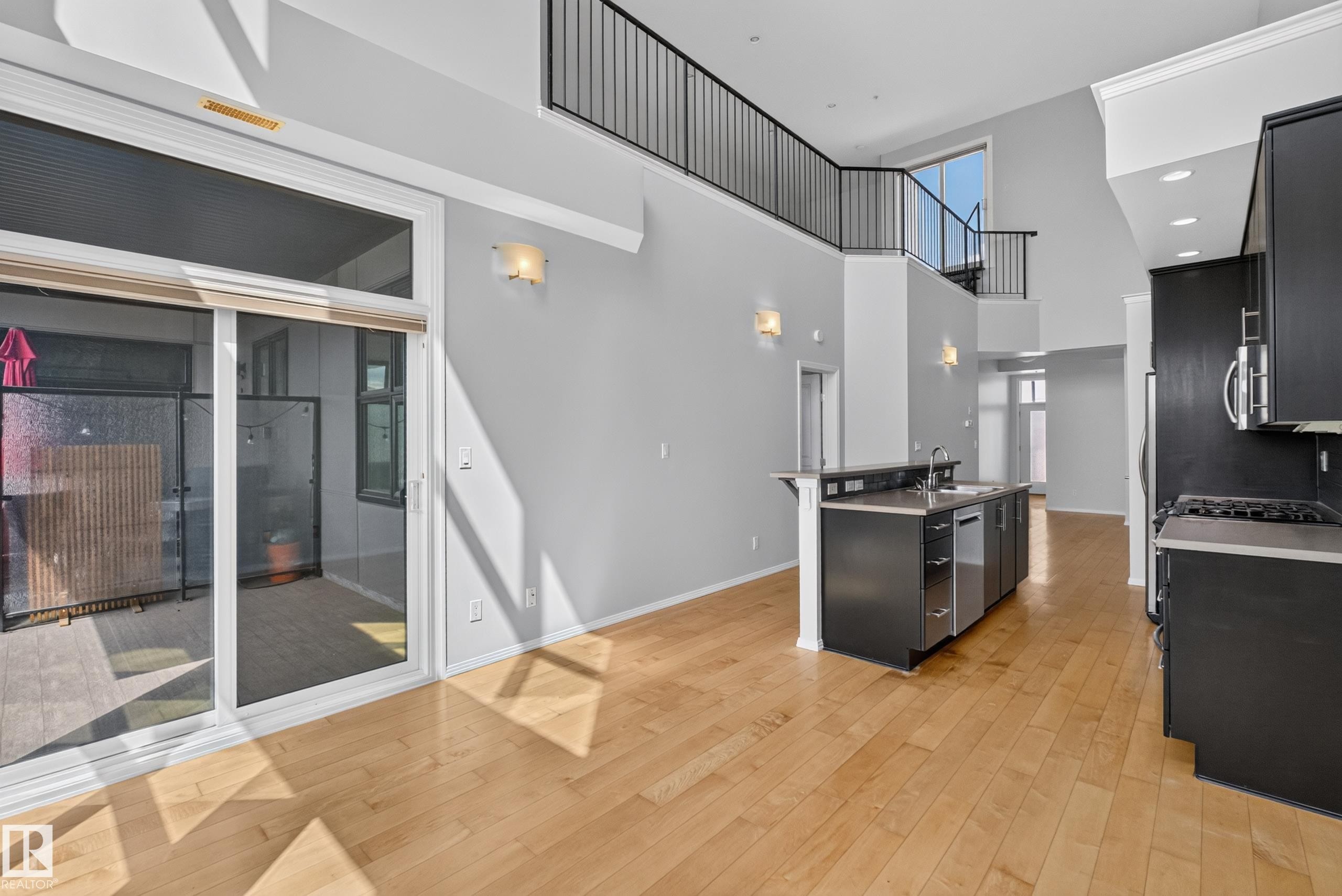 #403 10531 117 St Nw, Edmonton, AB - Indoor