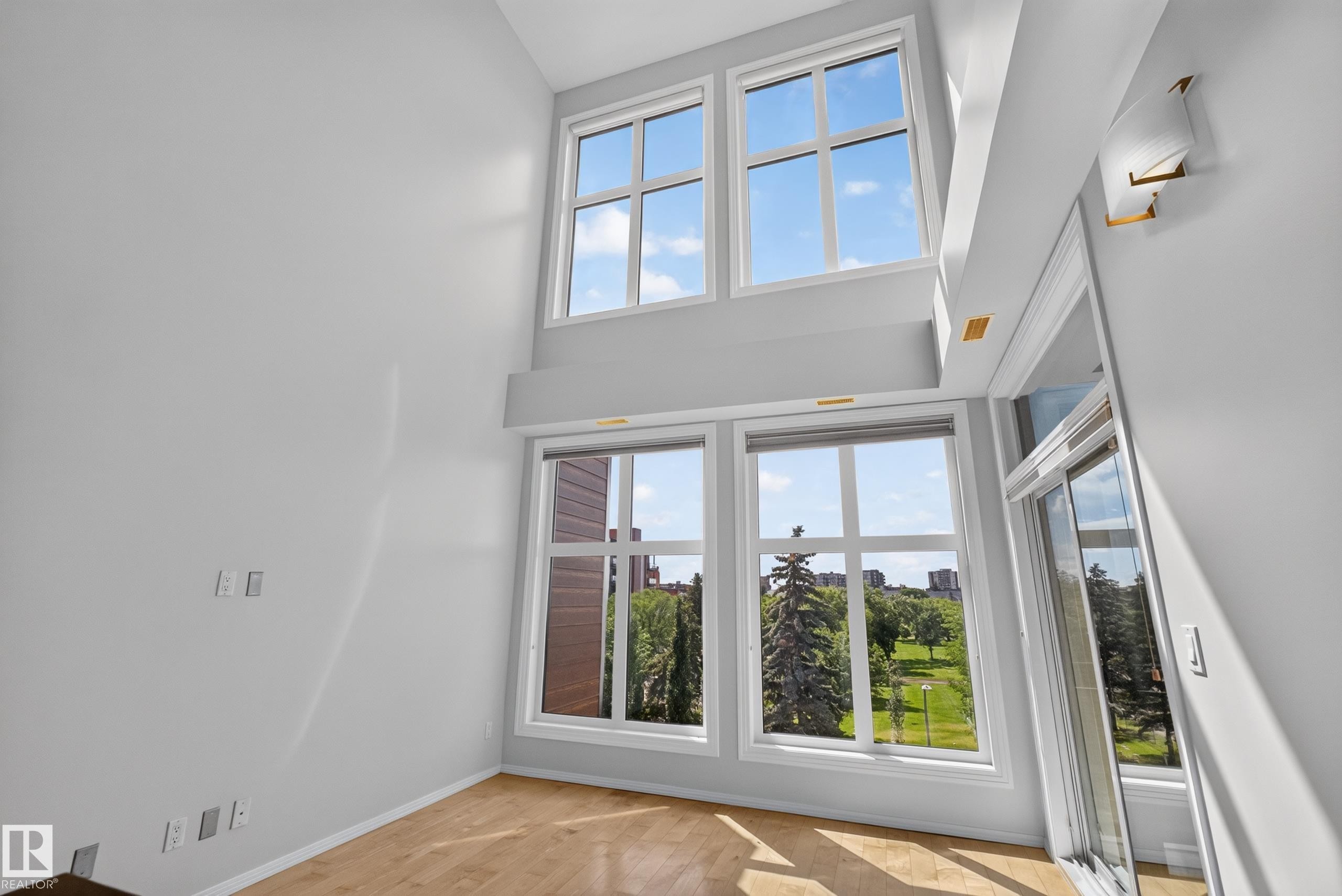 #403 10531 117 St Nw, Edmonton, AB - Indoor Photo Showing Other Room
