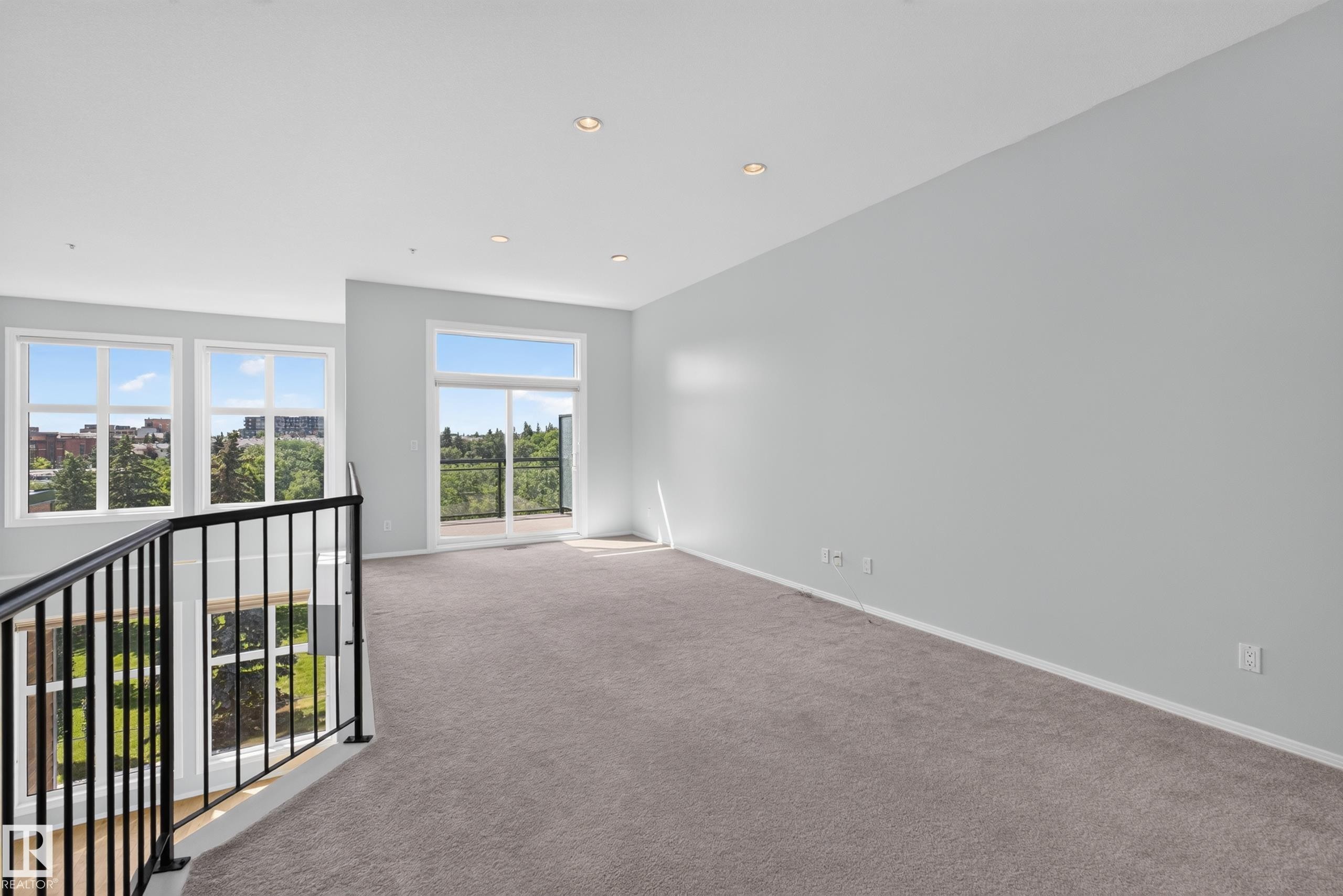 #403 10531 117 St Nw, Edmonton, AB - Indoor Photo Showing Other Room