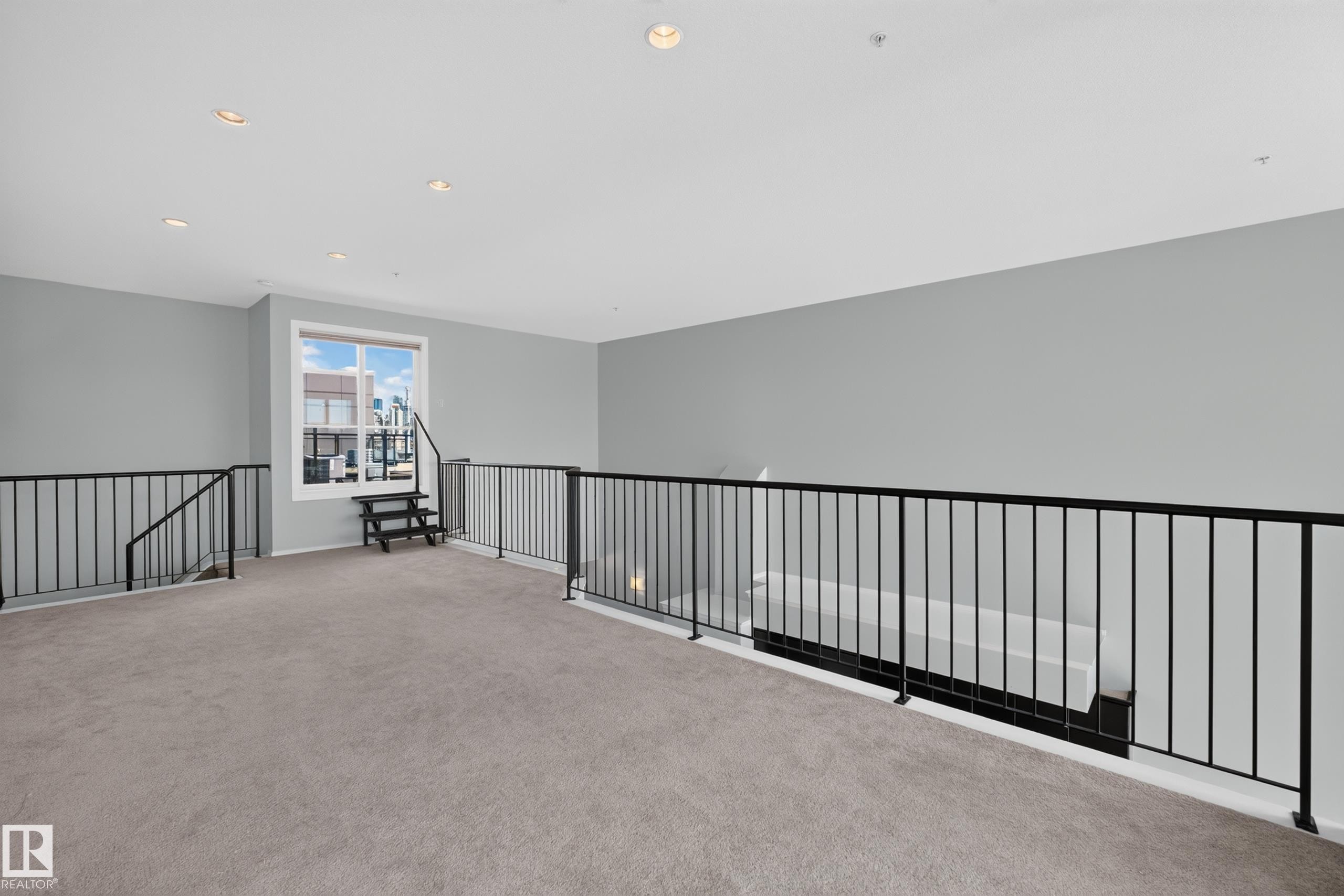 #403 10531 117 St Nw, Edmonton, AB - Indoor Photo Showing Other Room
