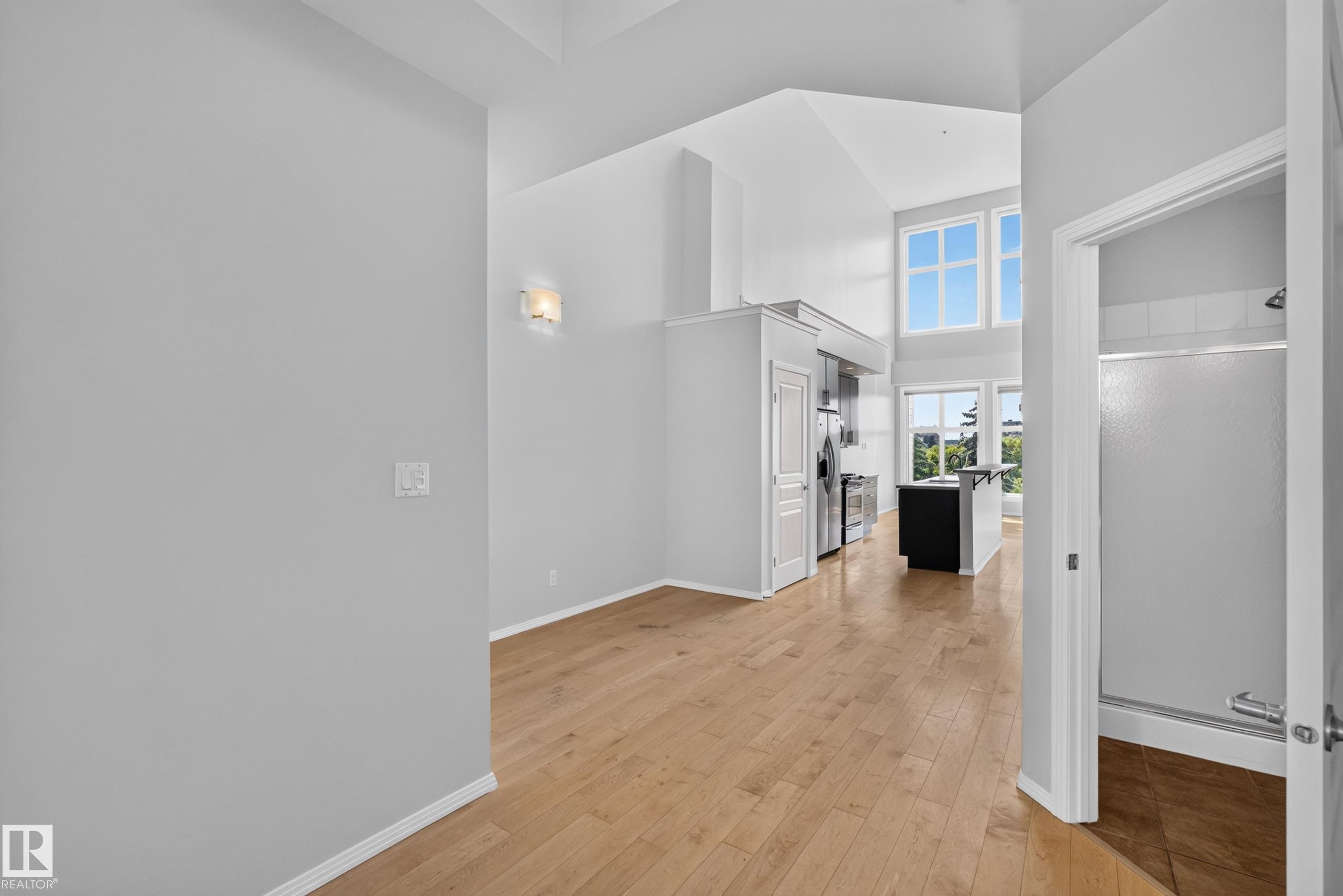 #403 10531 117 St Nw, Edmonton, AB - Indoor Photo Showing Other Room