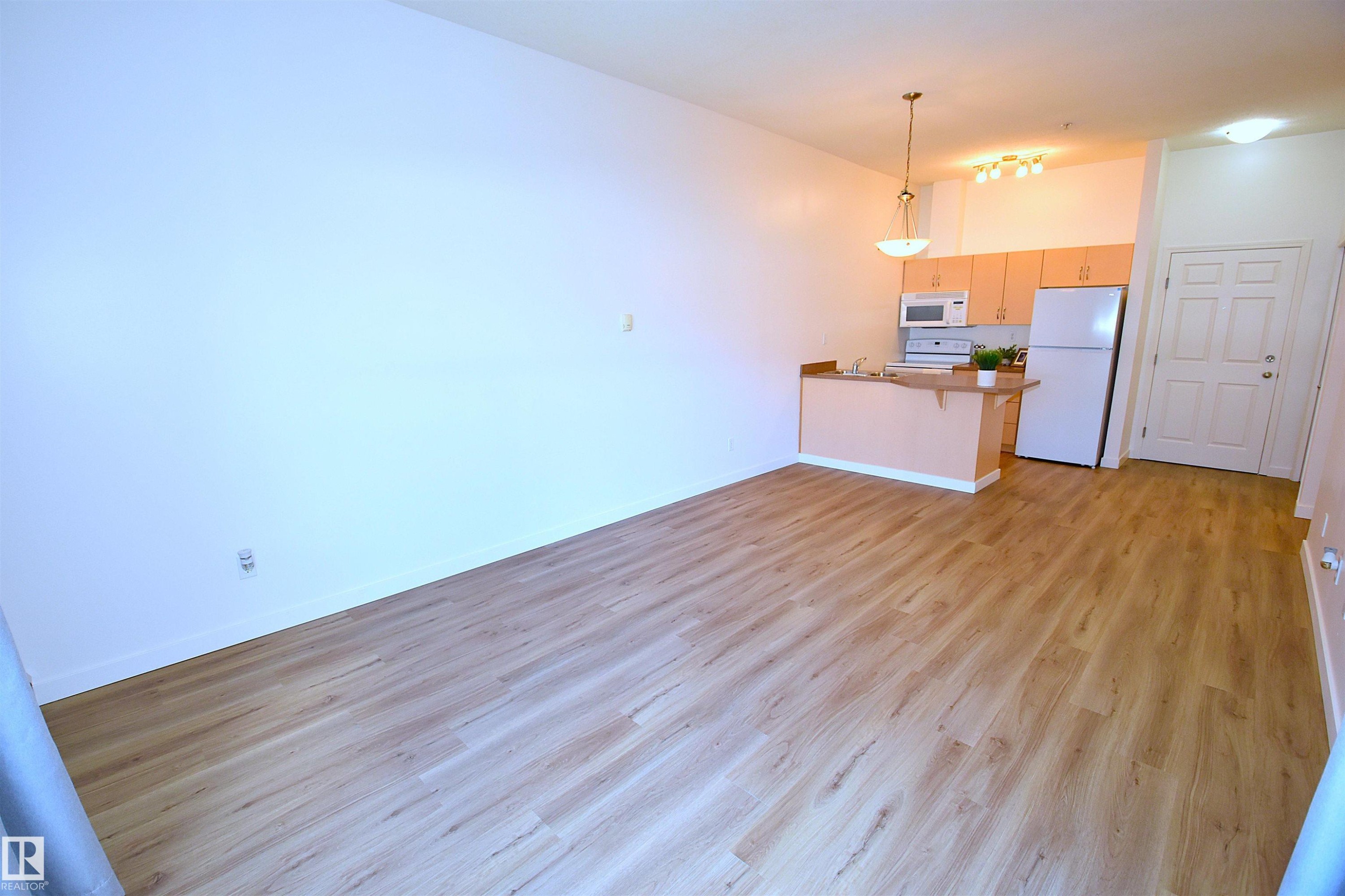 103 4310 33 Street, Stony Plain, AB