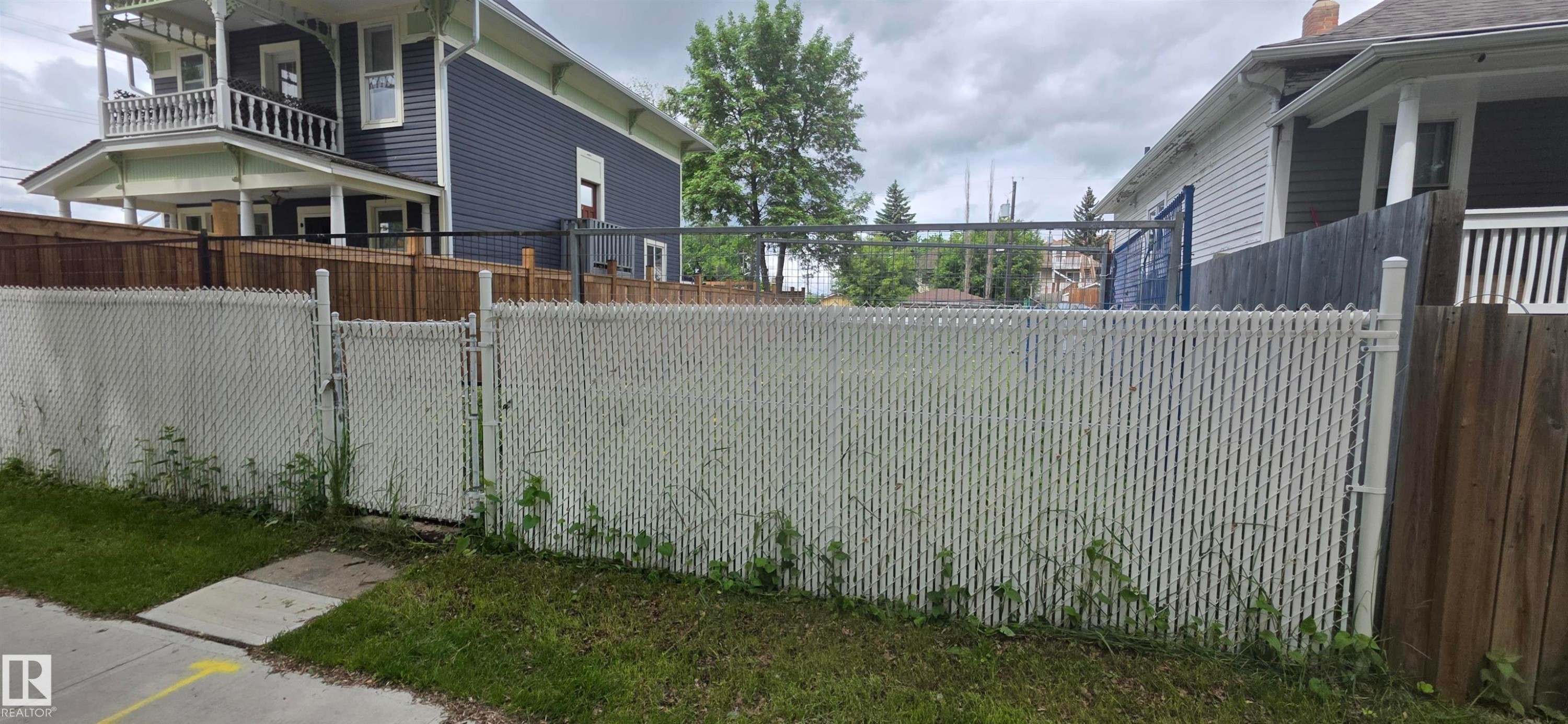9546 106A Avenue, Edmonton, AB