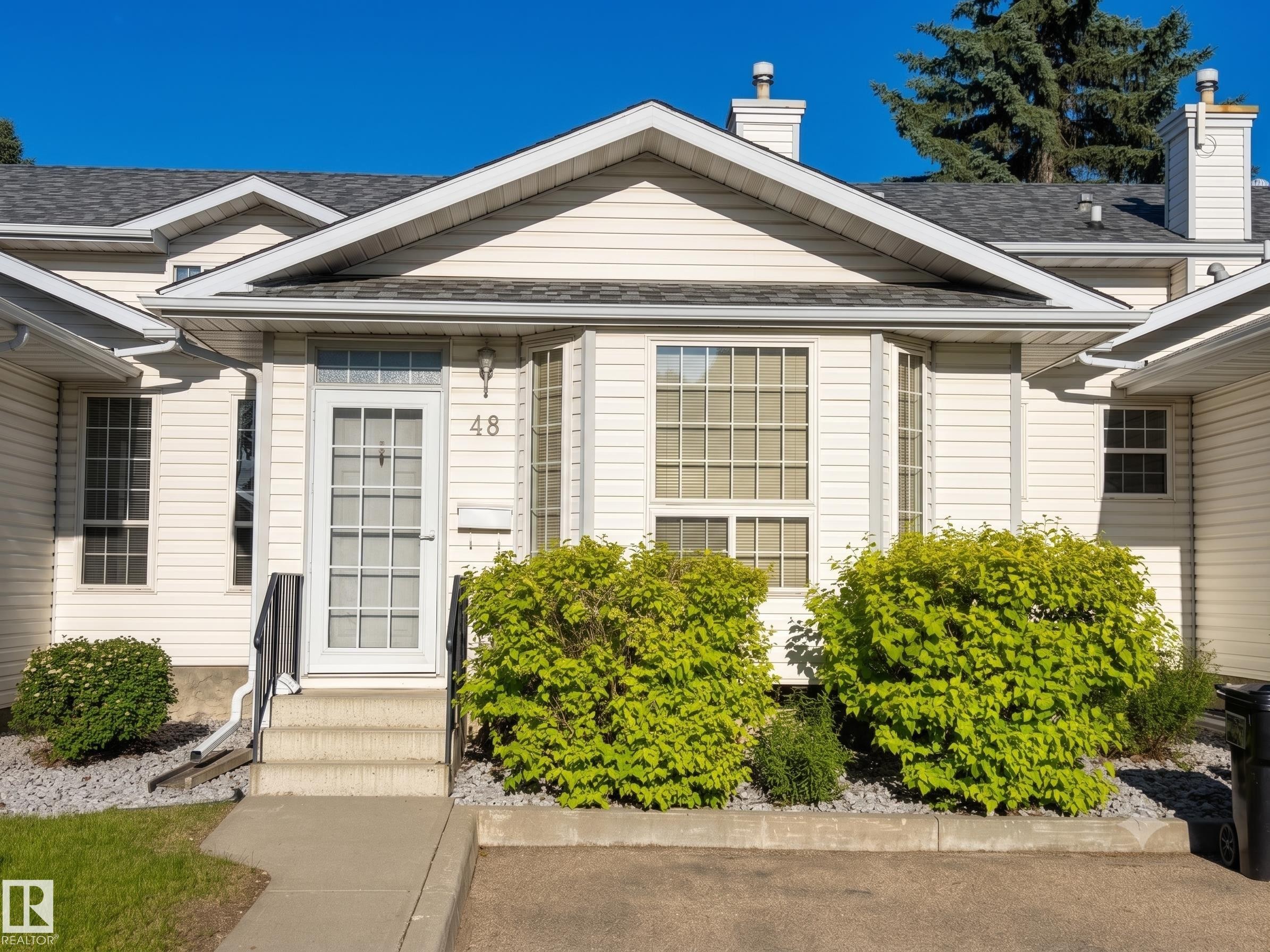 #48 3311 58 St Nw, Edmonton, AB - Outdoor With Facade