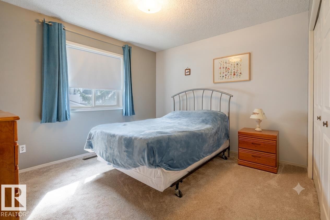 #48 3311 58 St Nw, Edmonton, AB - Indoor Photo Showing Bedroom