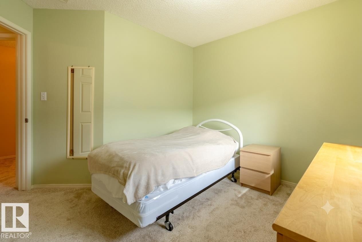 #48 3311 58 St Nw, Edmonton, AB - Indoor Photo Showing Bedroom