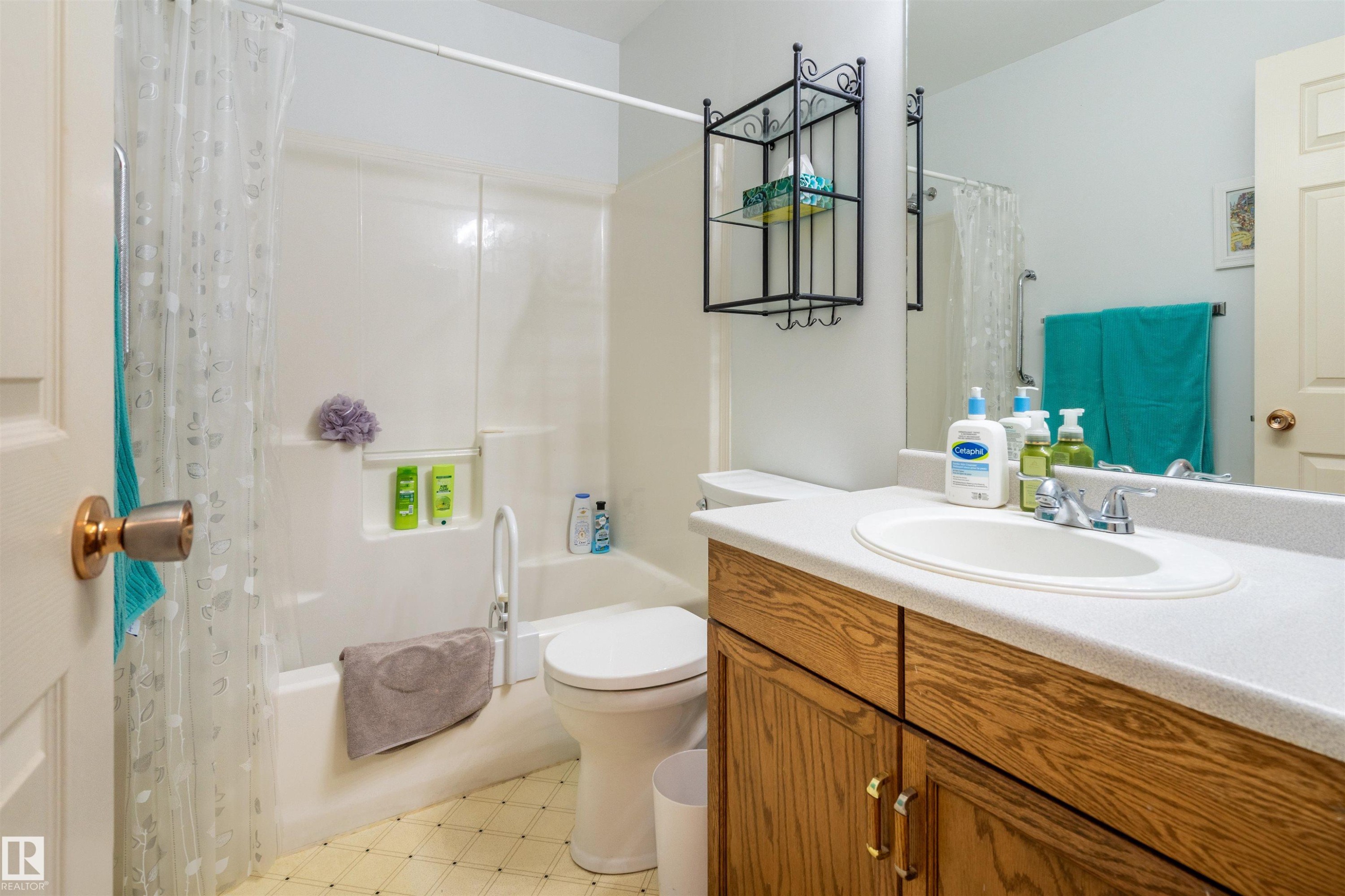 #48 3311 58 St Nw, Edmonton, AB - Indoor Photo Showing Bathroom