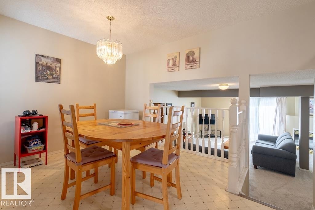 #48 3311 58 St Nw, Edmonton, AB - Indoor Photo Showing Dining Room