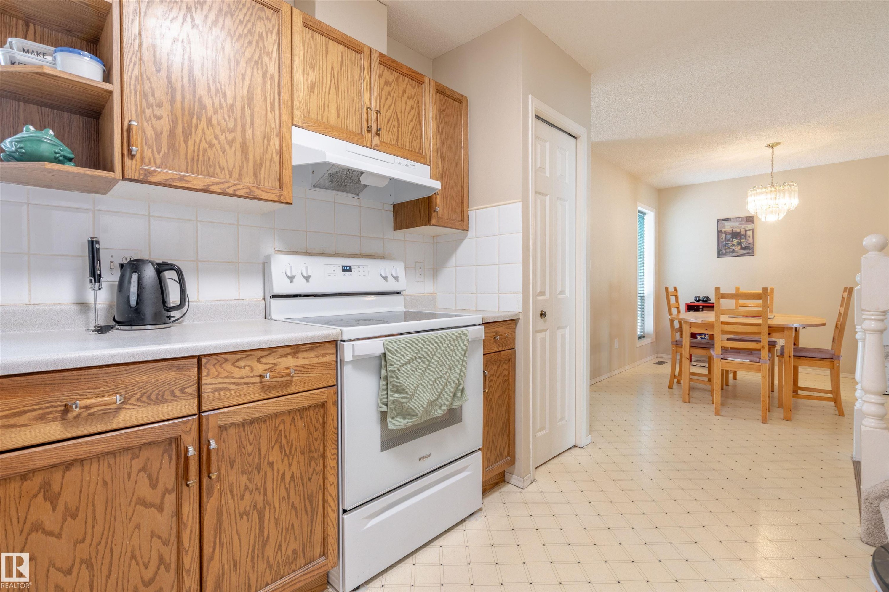 #48 3311 58 St Nw, Edmonton, AB - Indoor Photo Showing Kitchen