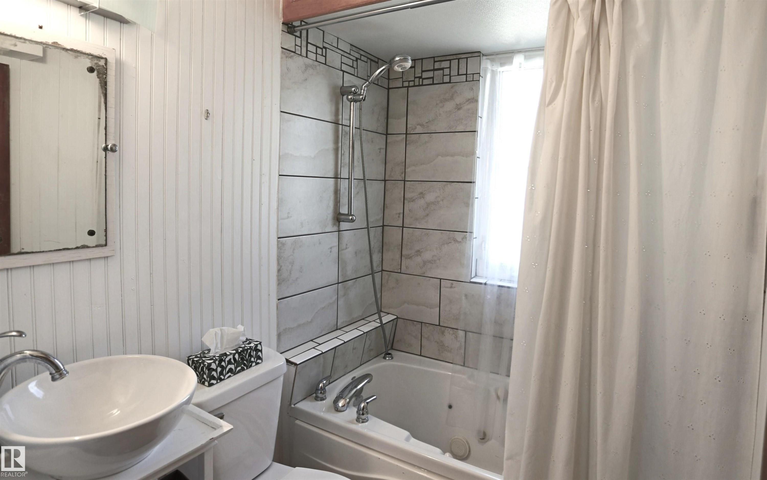 4807 53 Avenue, Stony Plain, AB
