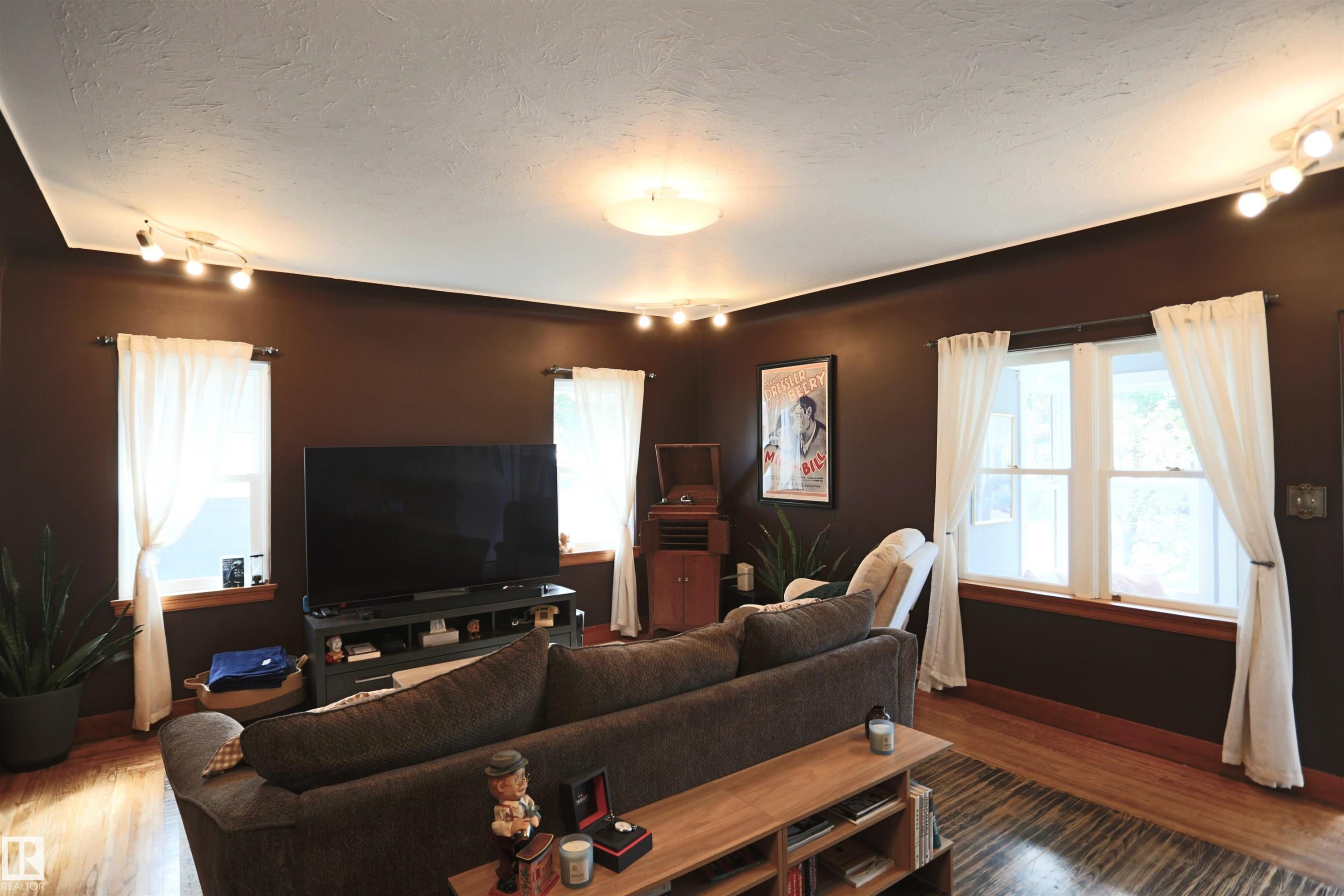 4807 53 Avenue, Stony Plain, AB