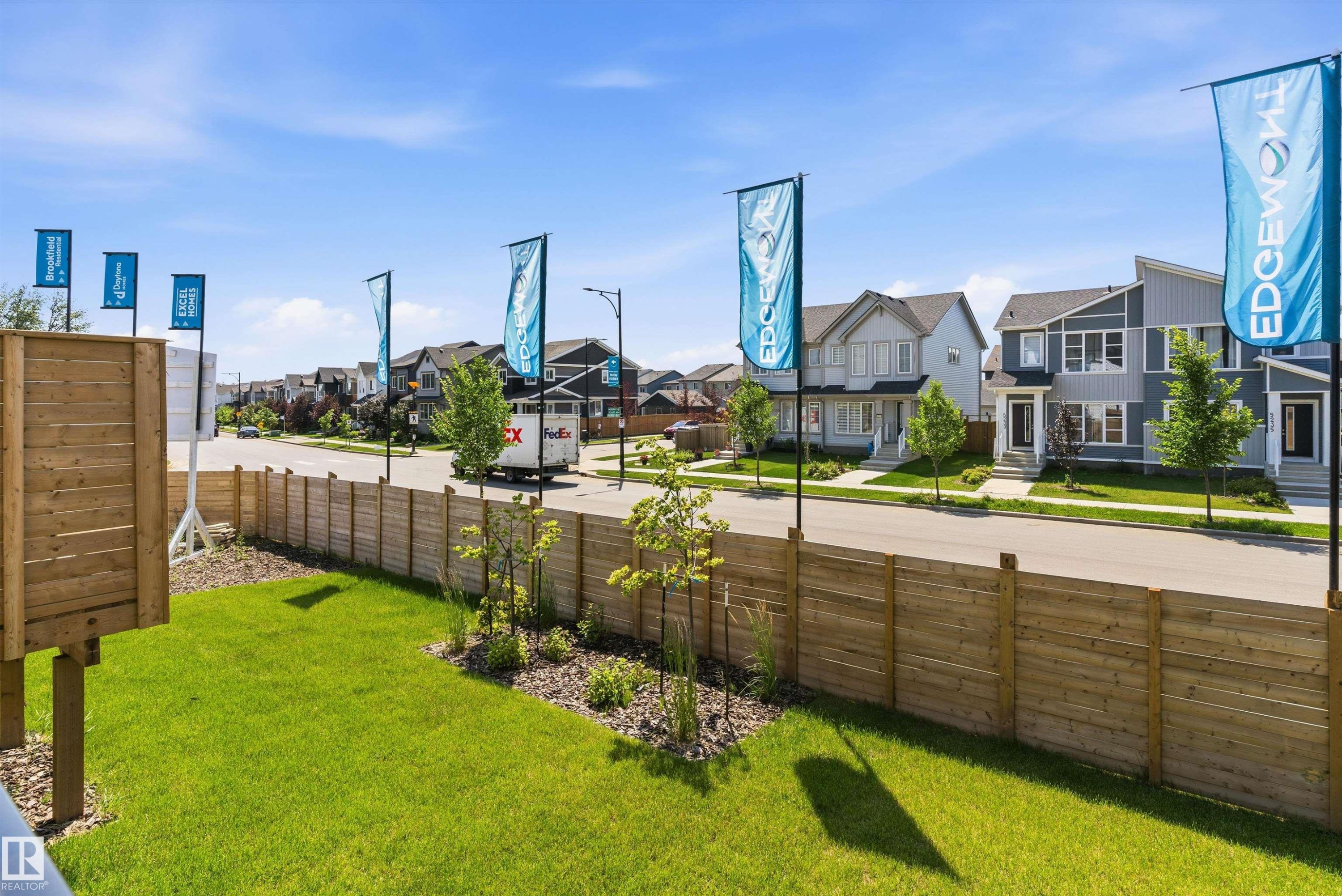 8907 Elves Loop Nw, Edmonton, AB - Outdoor