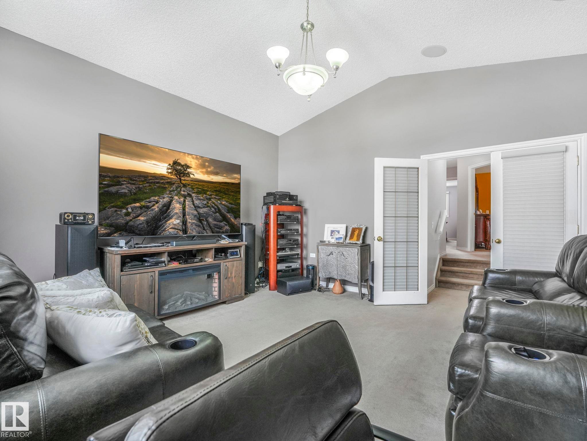 16237 129A Street Nw, Edmonton, AB - Indoor