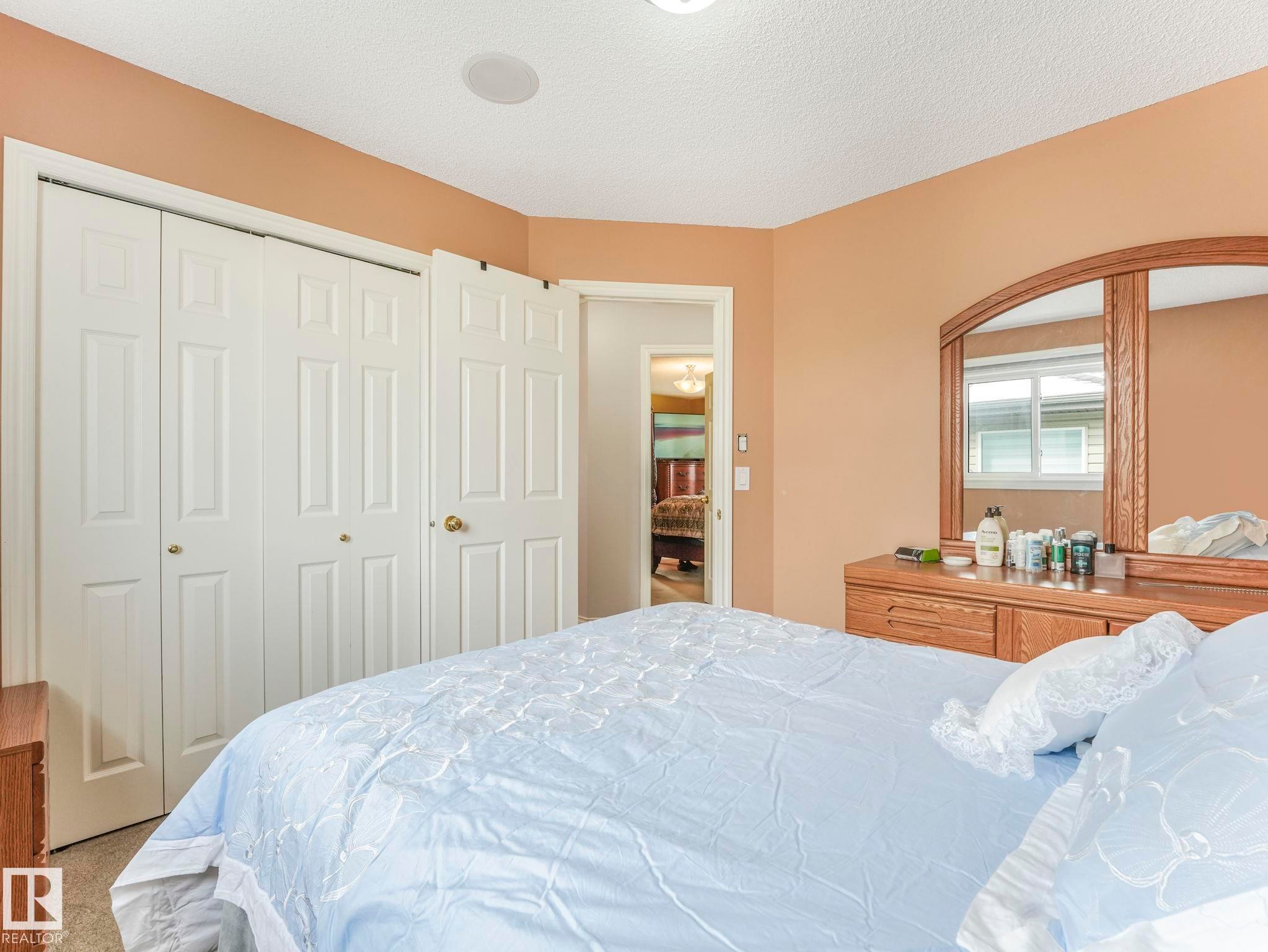 16237 129A Street Nw, Edmonton, AB - Indoor Photo Showing Bedroom