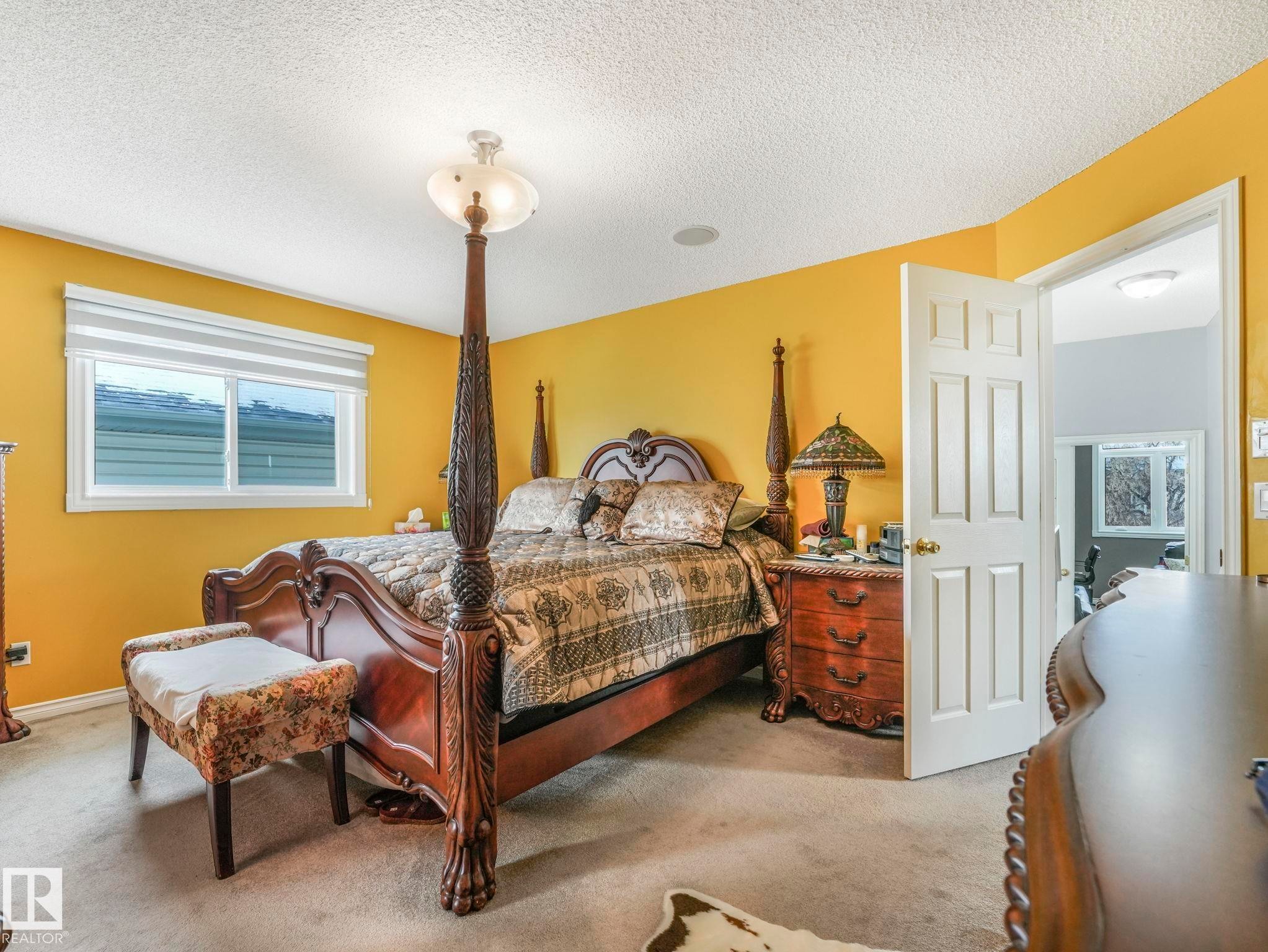 16237 129A Street Nw, Edmonton, AB - Indoor Photo Showing Bedroom