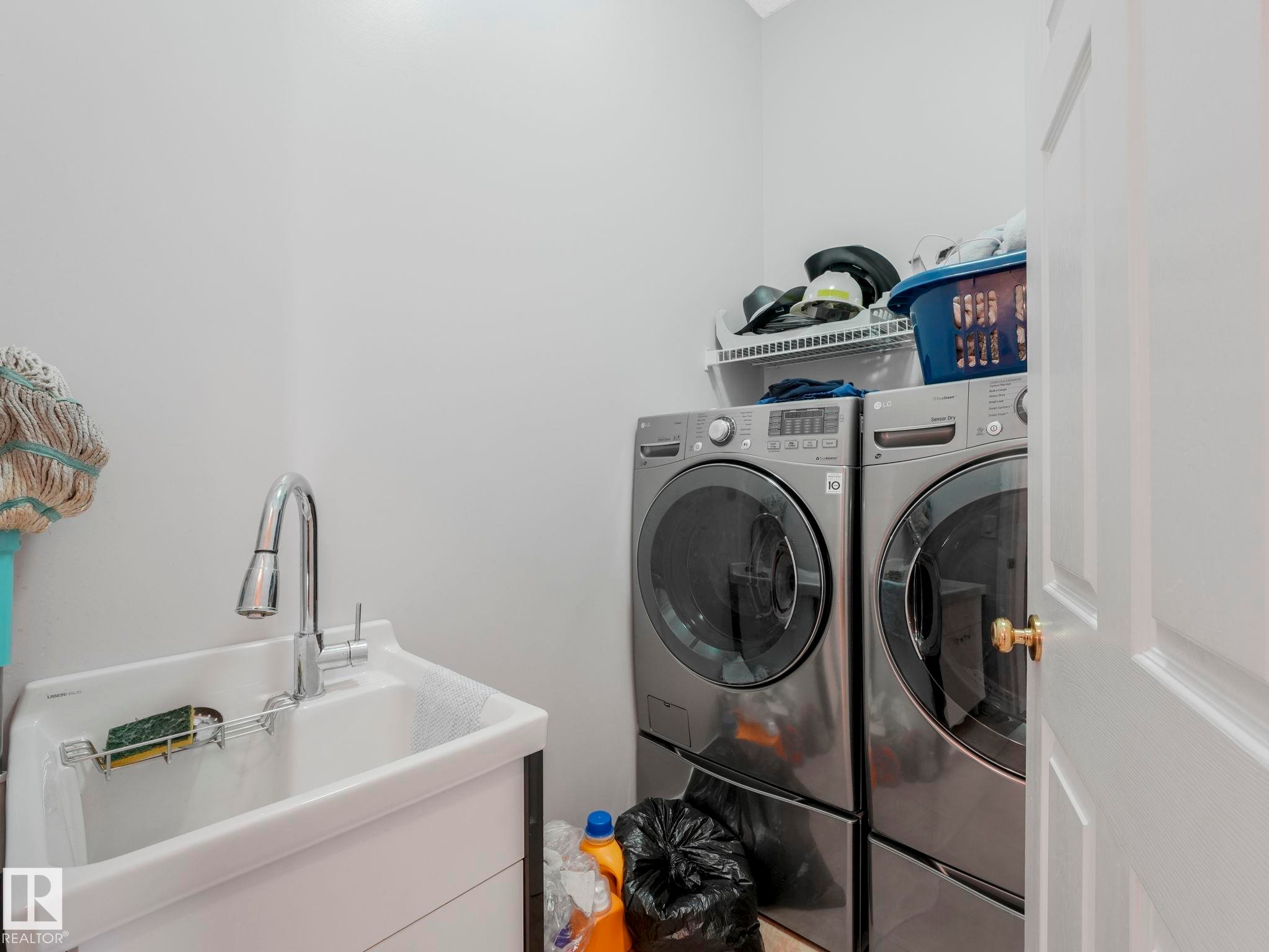 16237 129A Street Nw, Edmonton, AB - Indoor Photo Showing Laundry Room