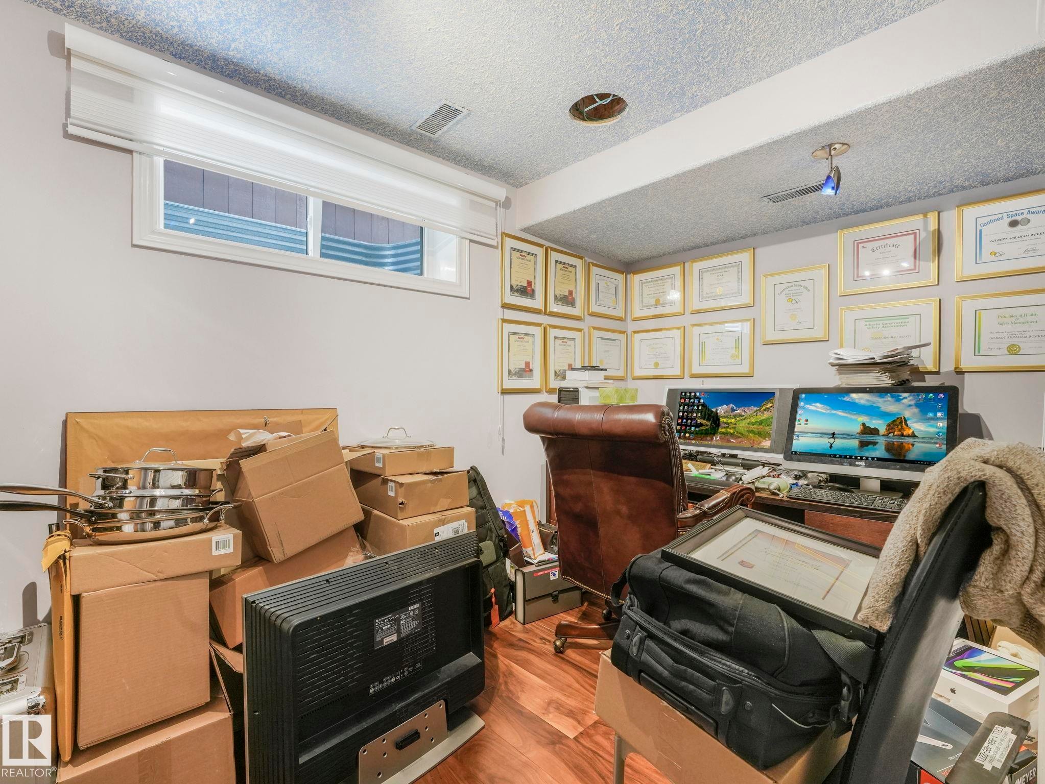 16237 129A Street Nw, Edmonton, AB - Indoor
