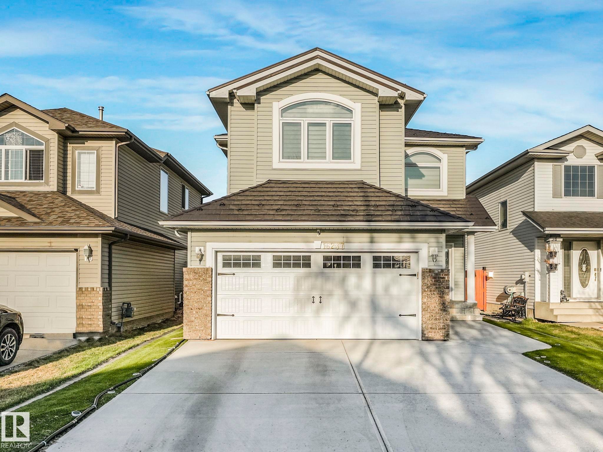 16237 129A Street Nw, Edmonton, AB - Outdoor With Facade