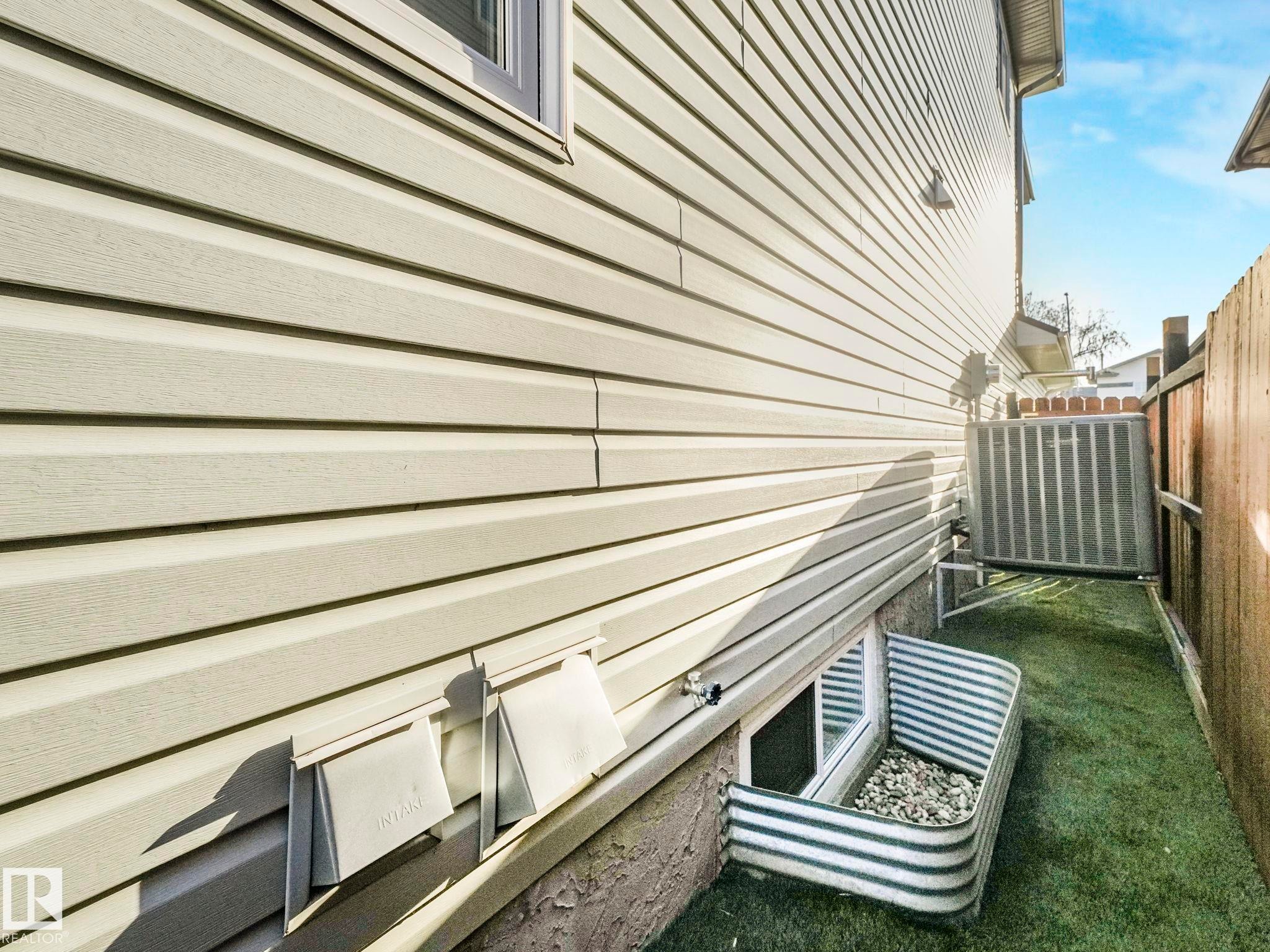 16237 129A Street Nw, Edmonton, AB - Outdoor