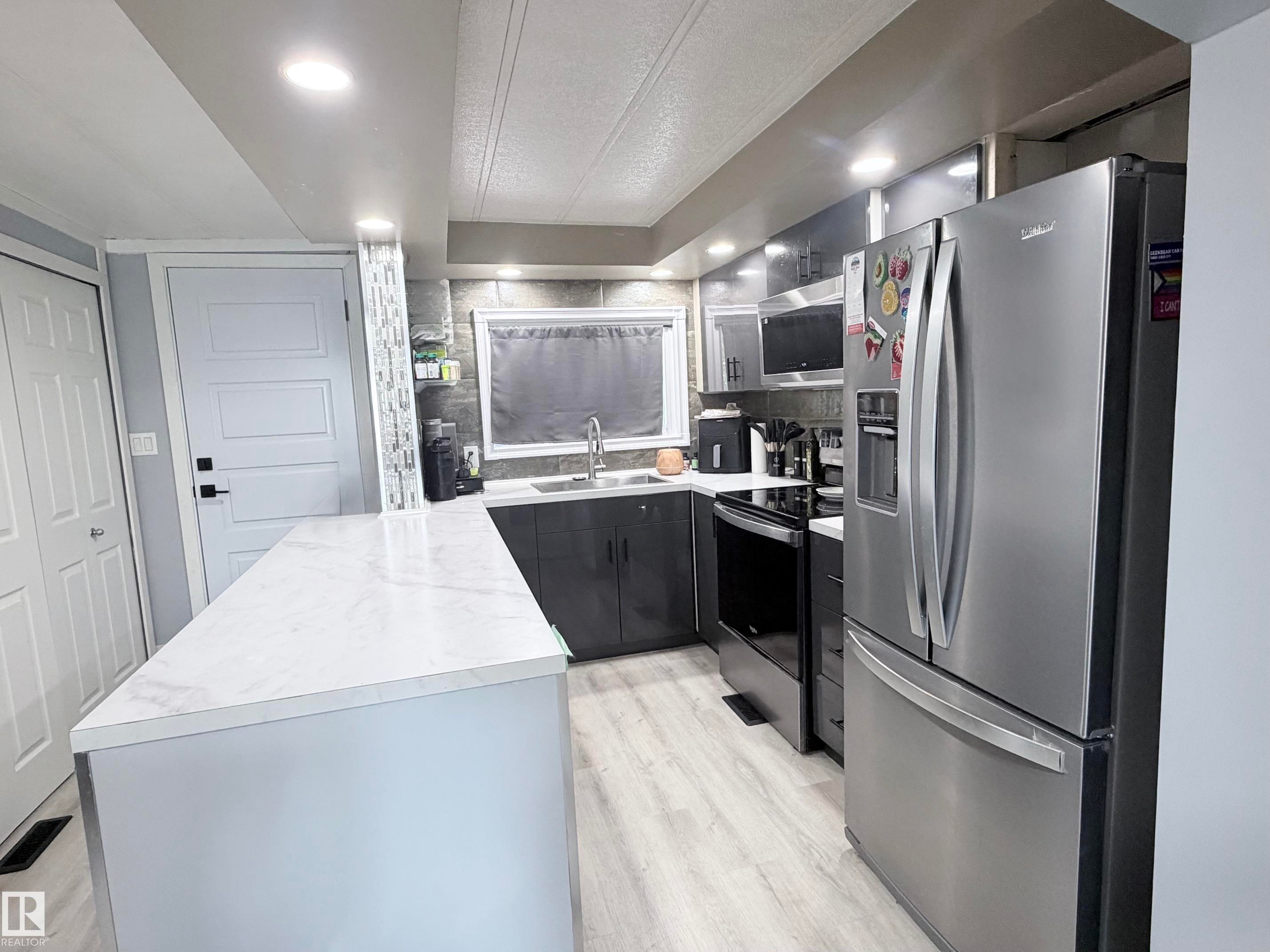2 Round Road Nw, Edmonton, AB