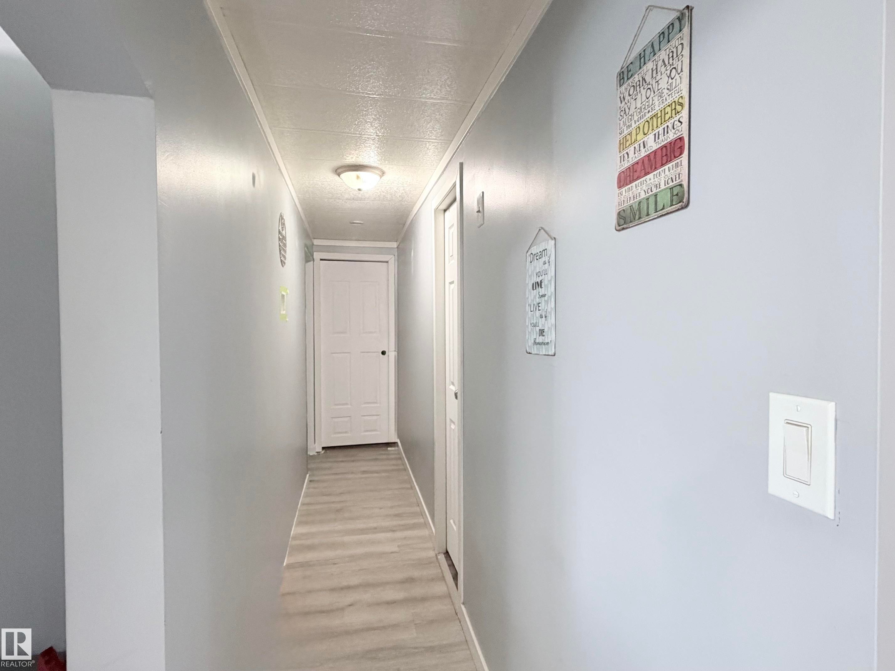 2 Round Road Nw, Edmonton, AB