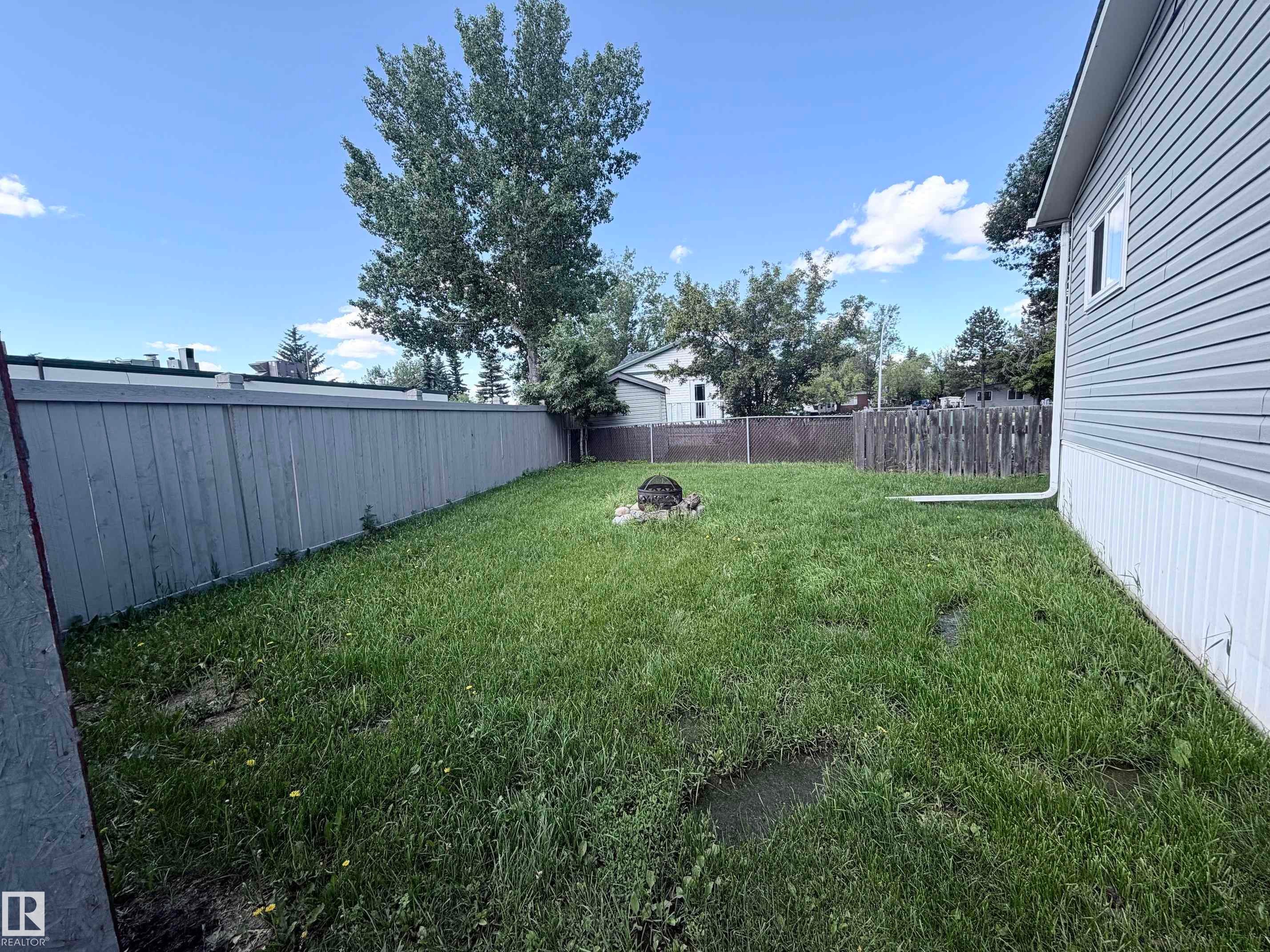 2 Round Road Nw, Edmonton, AB