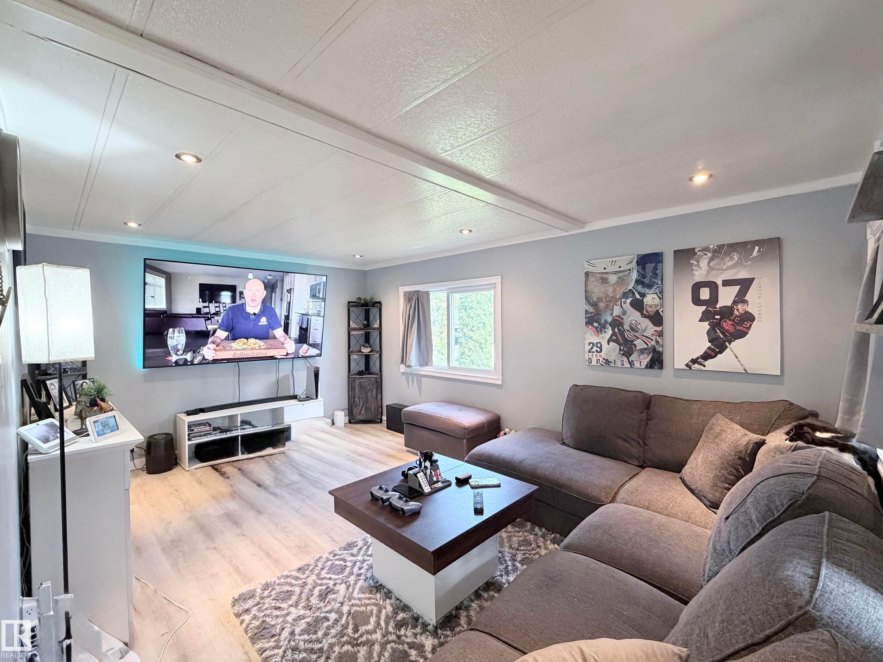 2 Round Road Nw, Edmonton, AB