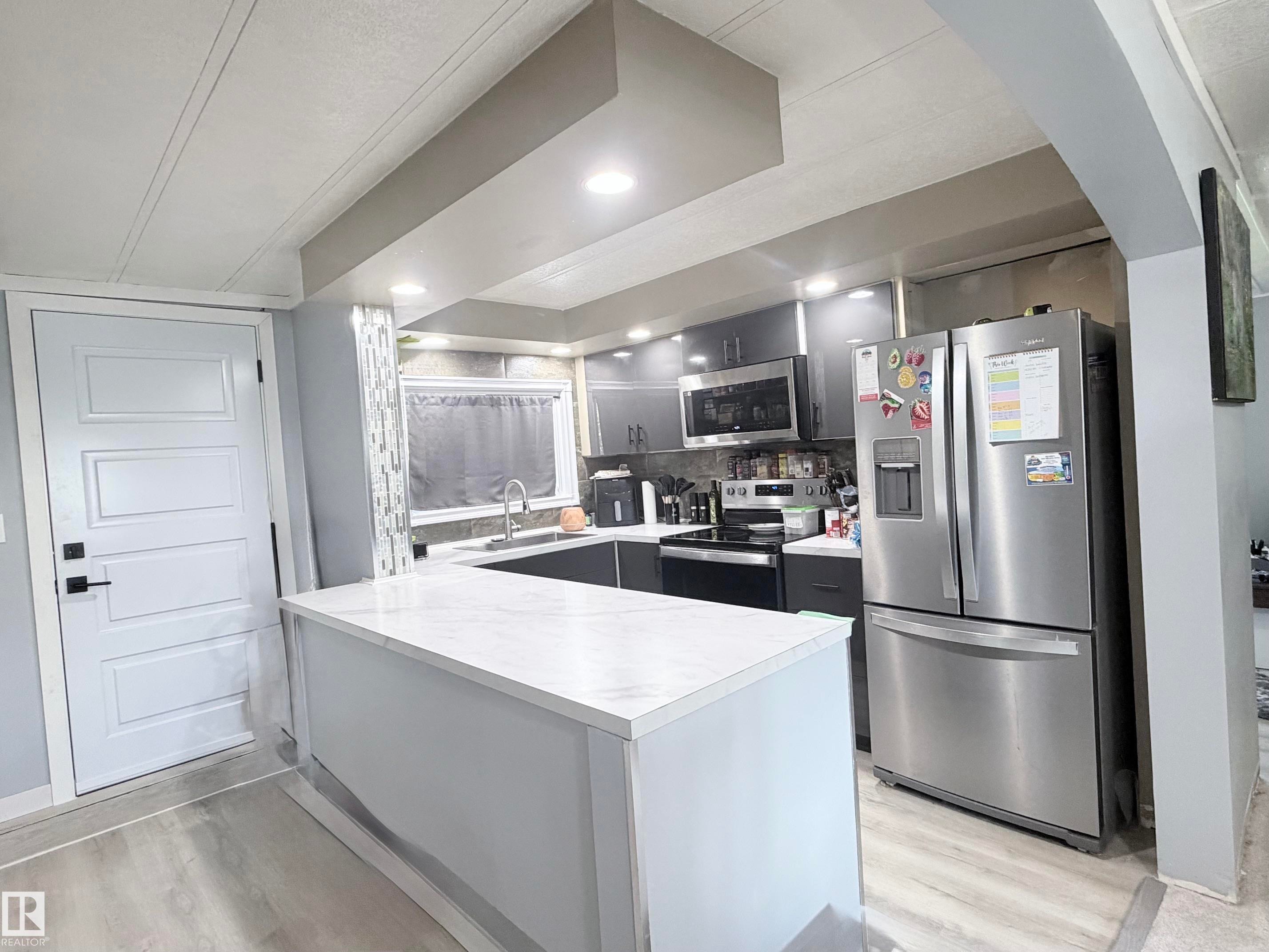 2 Round Road Nw, Edmonton, AB