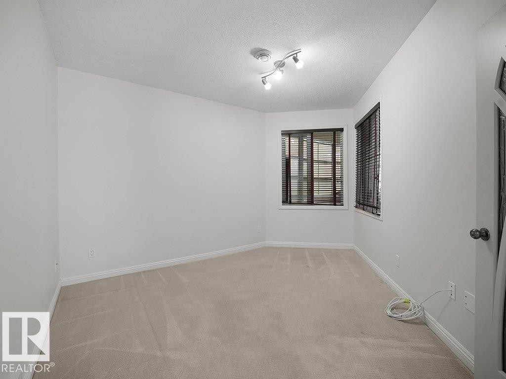 2423 Tegler Green, Edmonton, AB