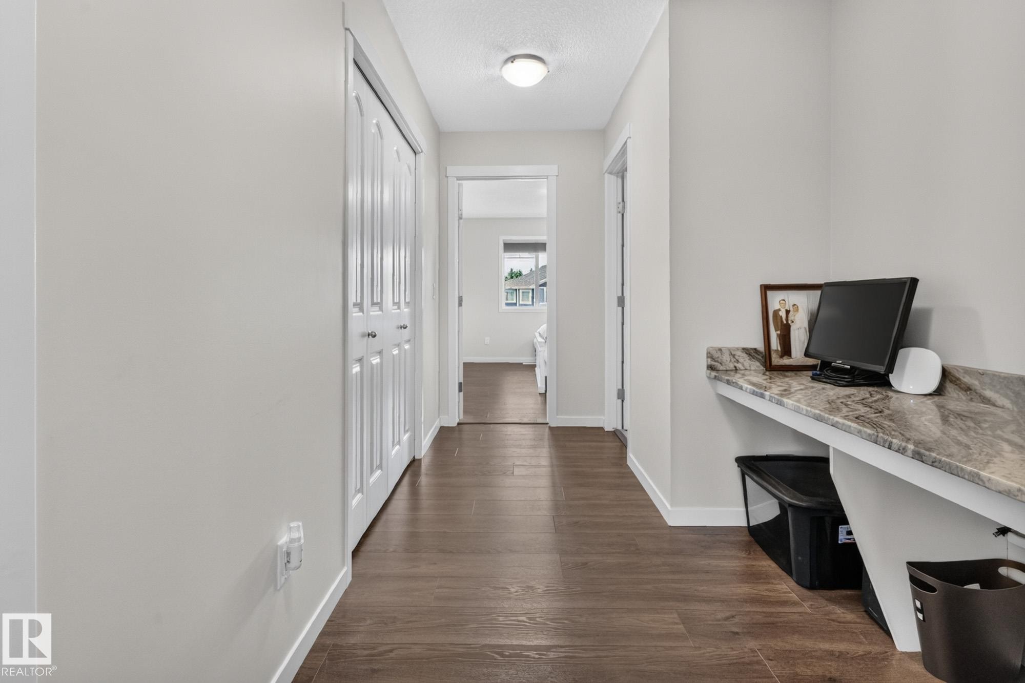 866 Ebbers Crescent Nw, Edmonton, AB - Indoor Photo Showing Other Room
