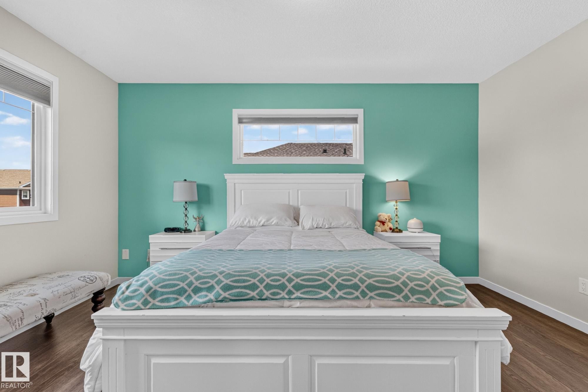 866 Ebbers Crescent Nw, Edmonton, AB - Indoor Photo Showing Bedroom