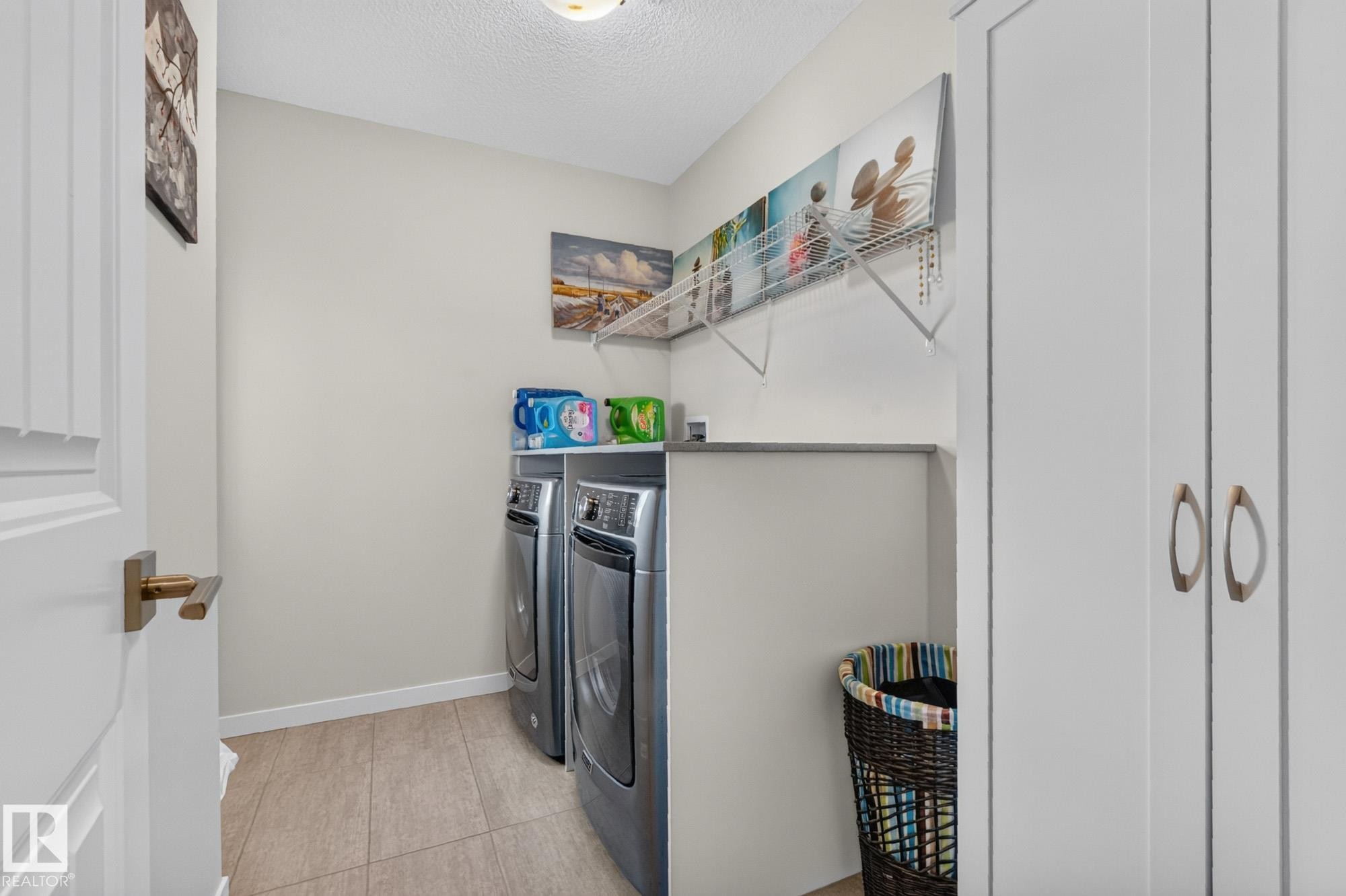 866 Ebbers Crescent Nw, Edmonton, AB - Indoor Photo Showing Laundry Room