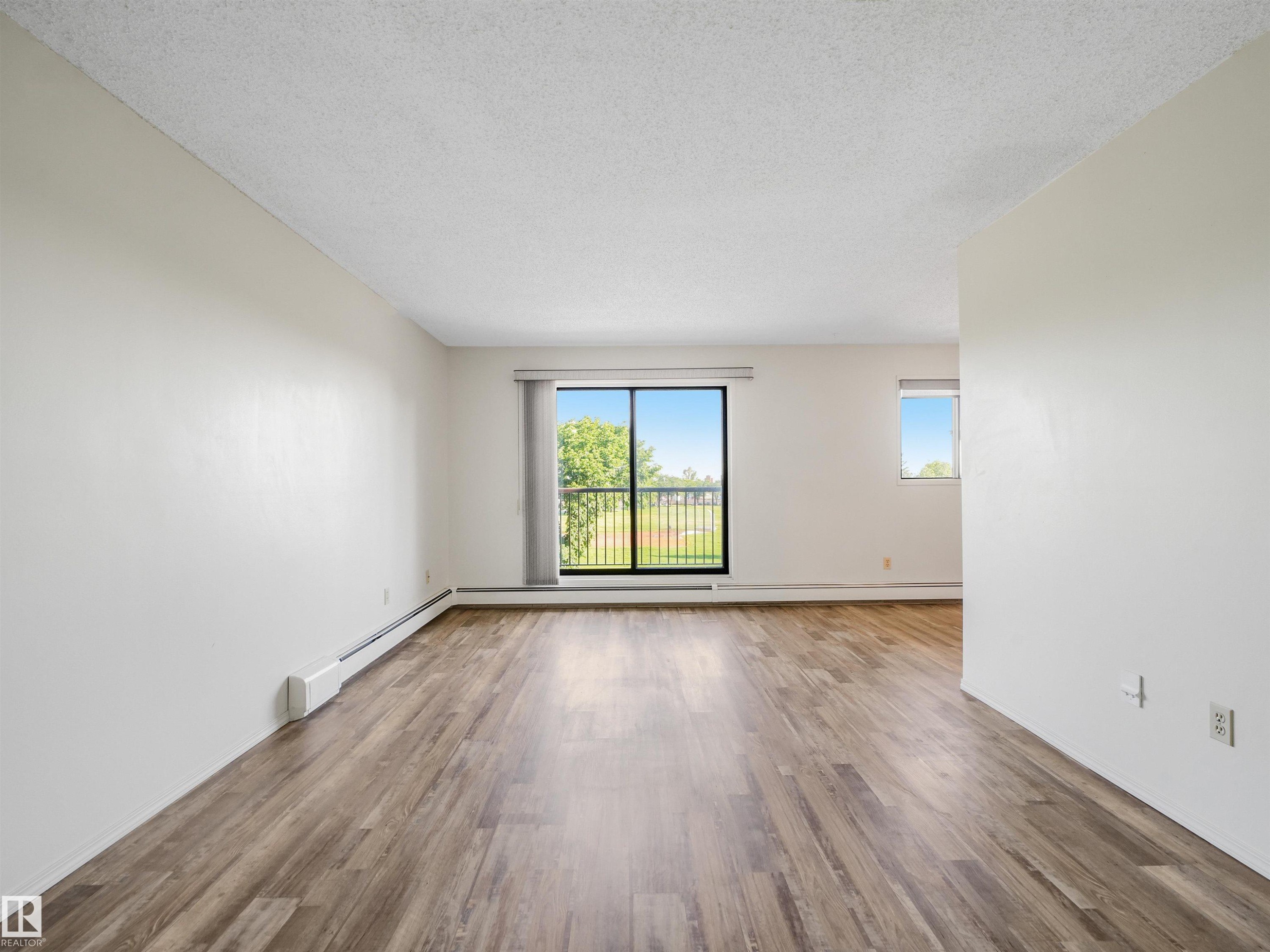 403 11115 74 Street, Edmonton, AB