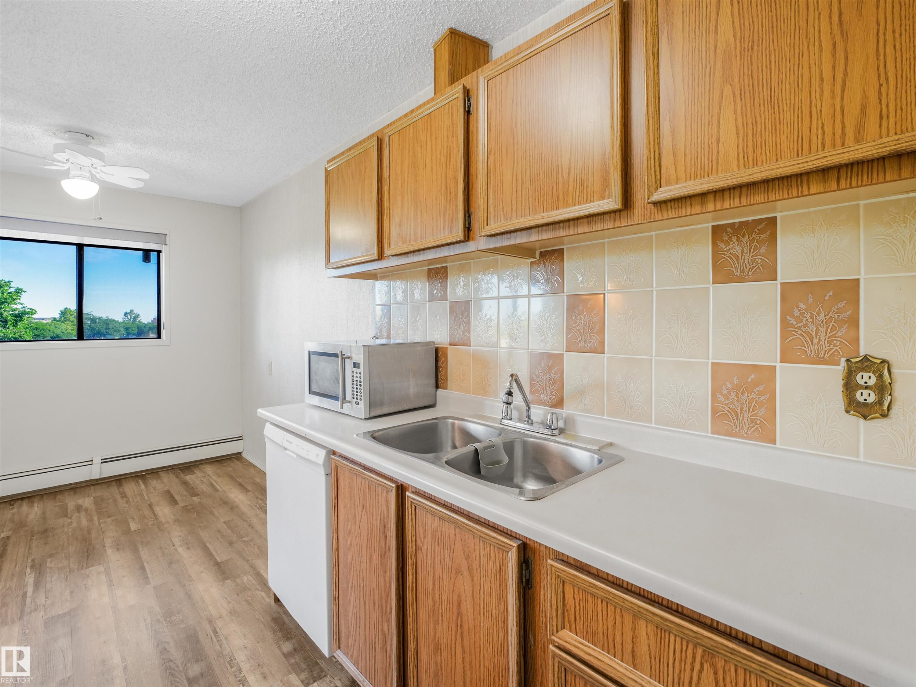 403 11115 74 Street, Edmonton, AB
