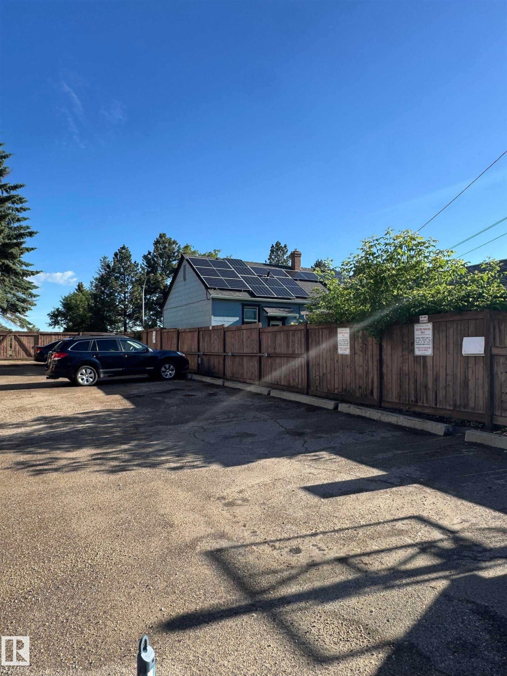 403 11115 74 Street, Edmonton, AB