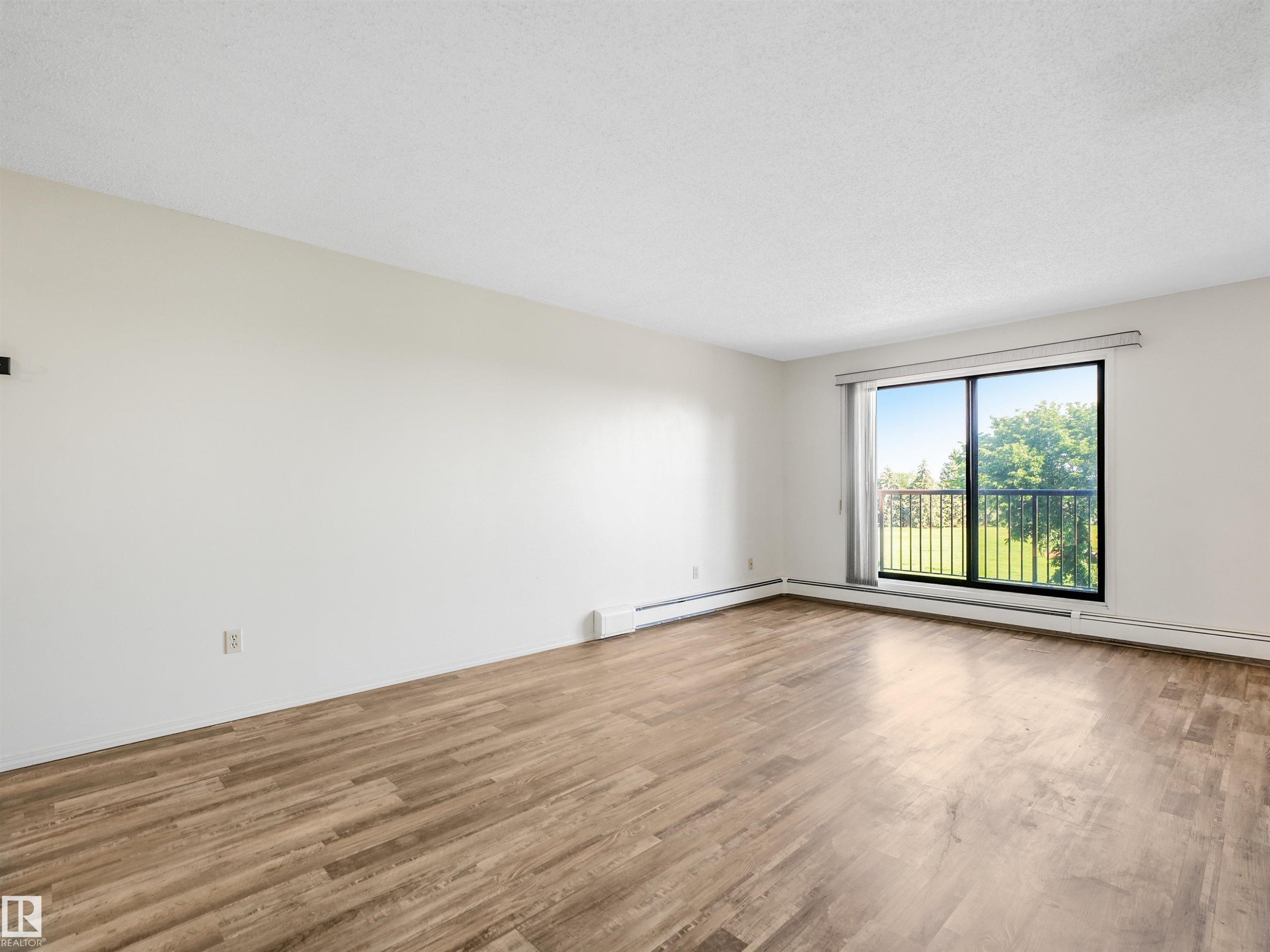 403 11115 74 Street, Edmonton, AB