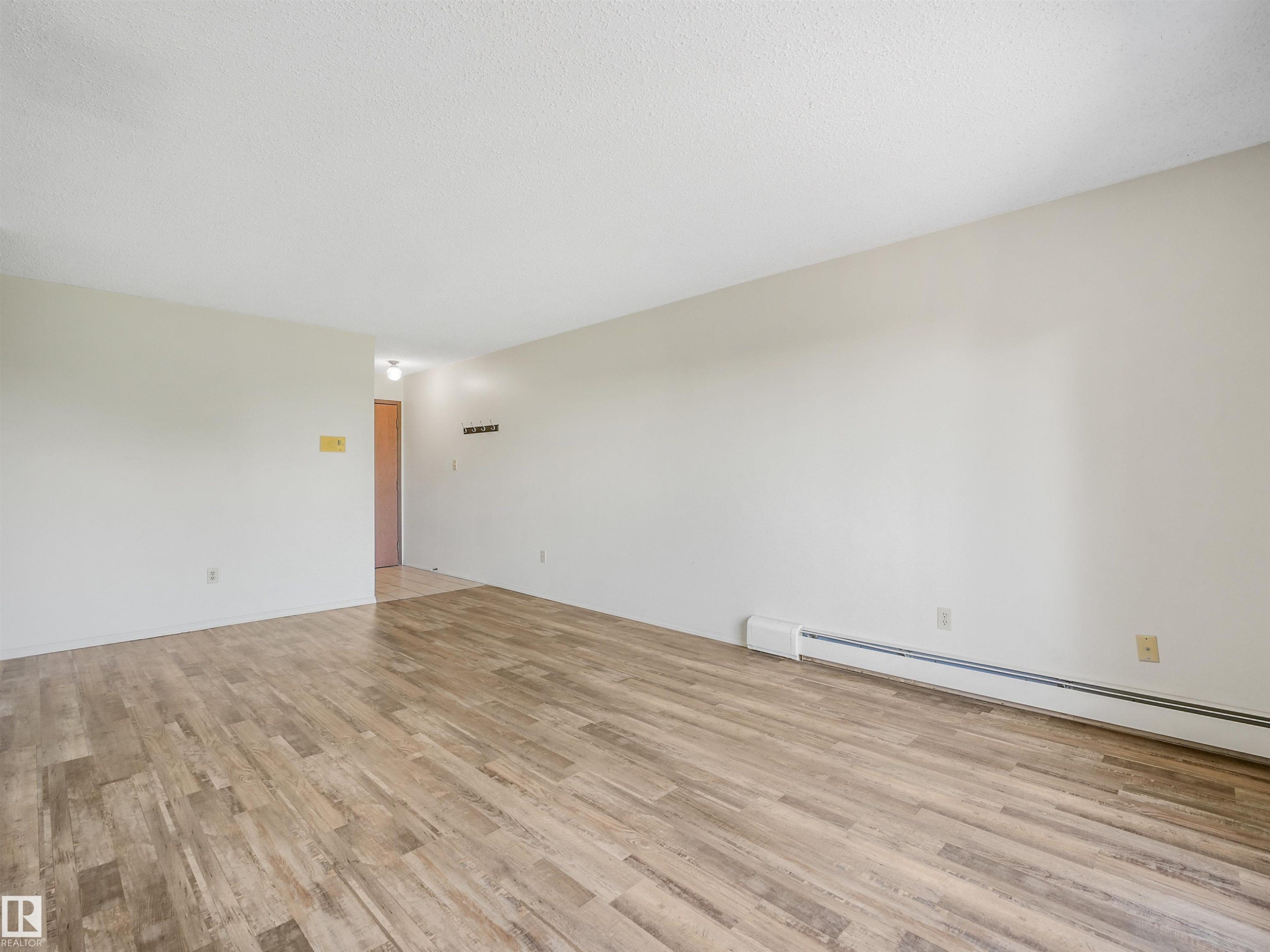 403 11115 74 Street, Edmonton, AB